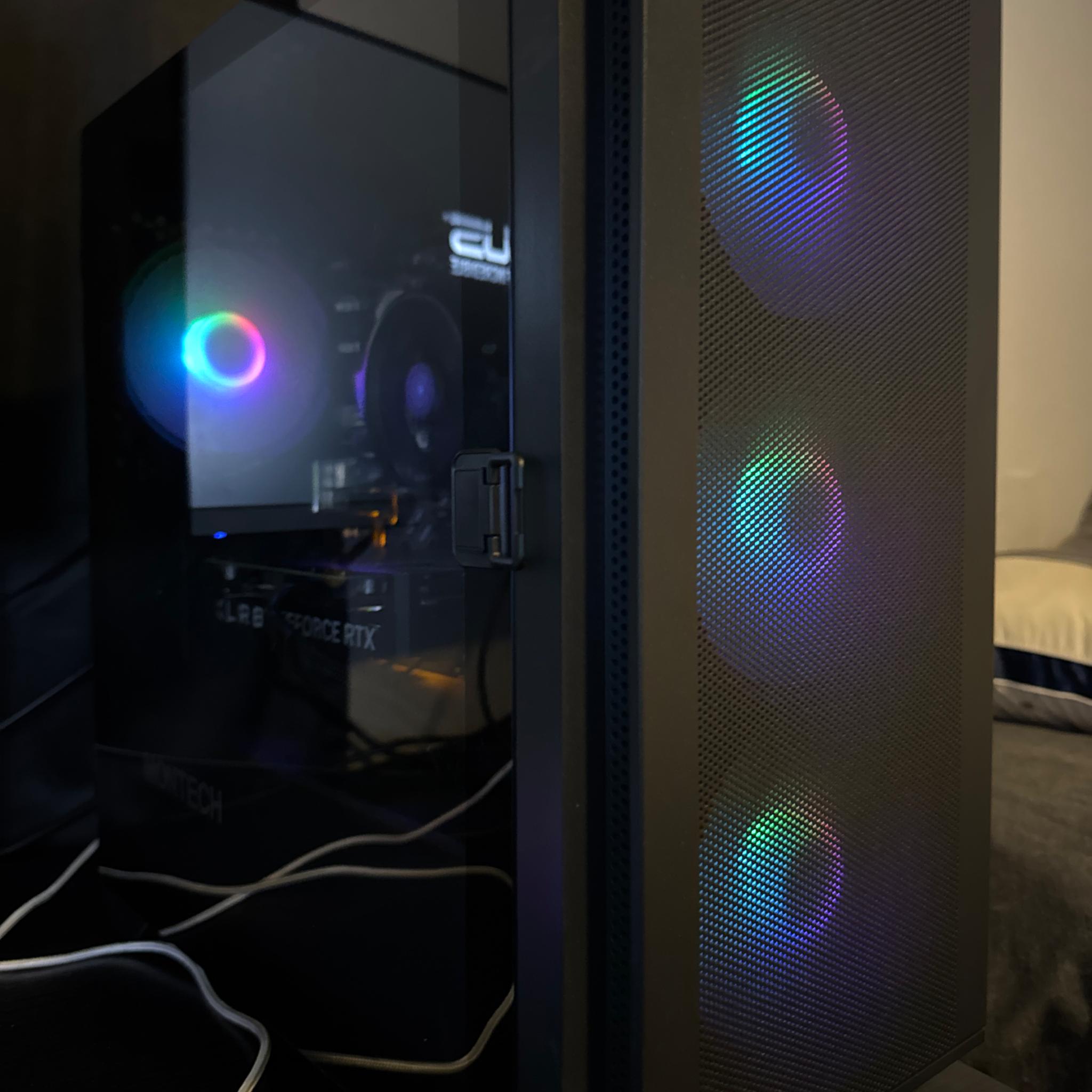 RTX 4060 - R5 3600 - 1tb M.2 SSD - 16gb DDR4 3000mhz - RGB gaming pc