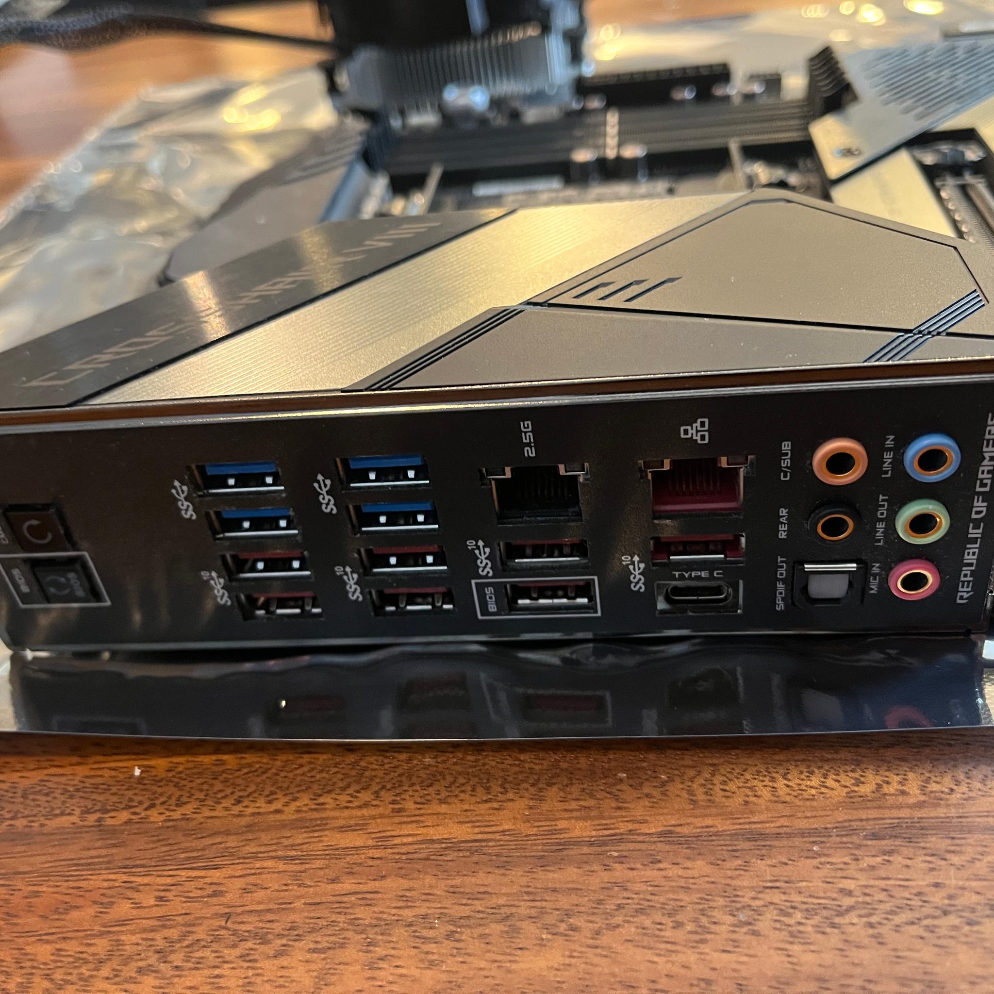 ASUS ROG Crosshair VIII Hero AMD X570 ATX Motherboard AM4