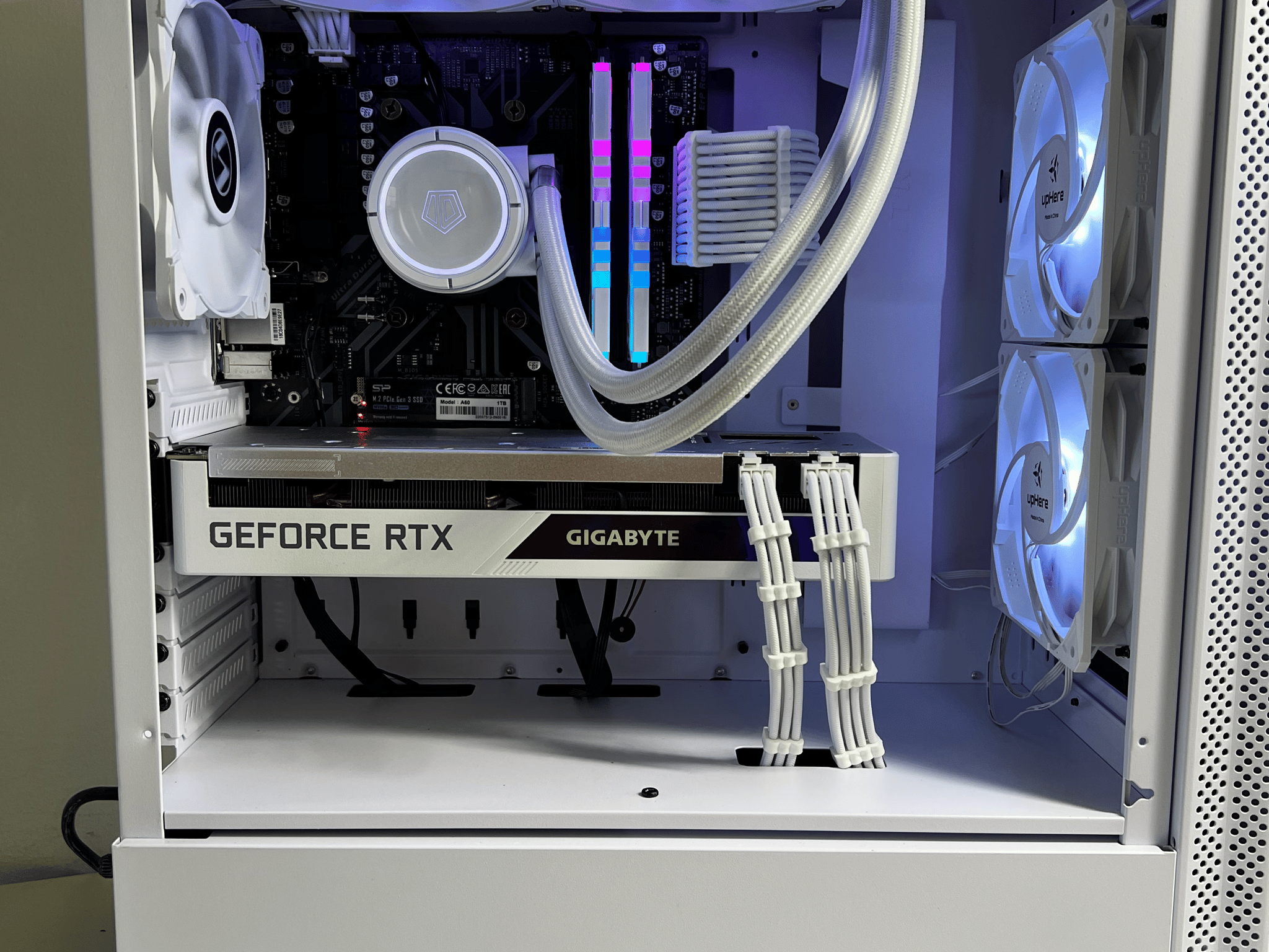 White Vision Ryzen 5600X | Rtx 3070 Gaming PC