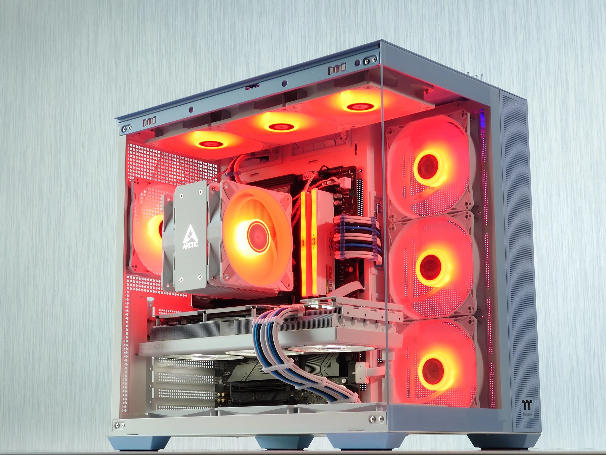 🌬️🧊🐧🥶Iceberg Gaming PC🧊AMD RX 7800 XT 16GB❄️AMD Ryzen 5 7500F❄️32GB DDR5❄️ 1TB