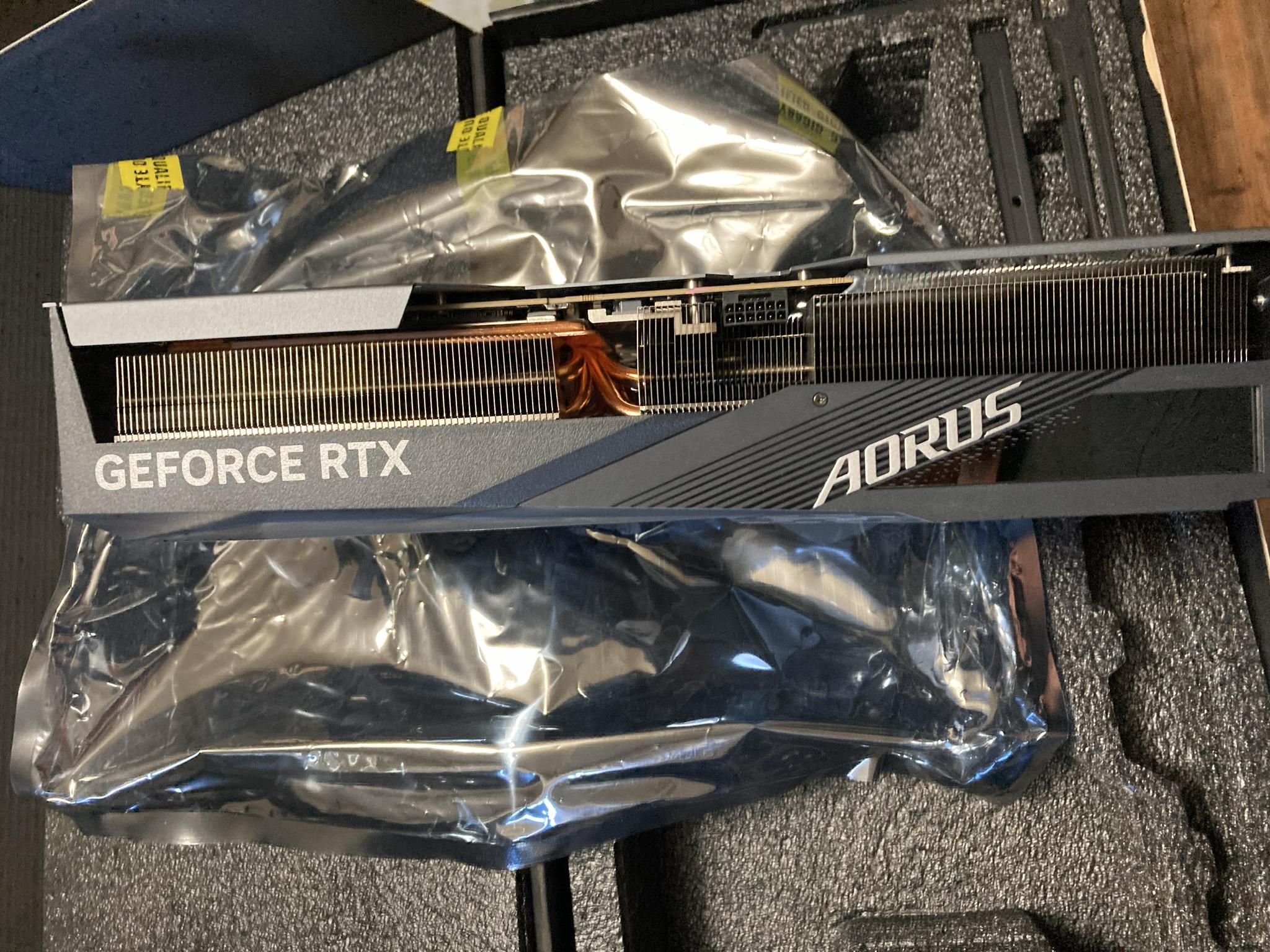 Used Like New Still in Warranty Gigabyte AORUS GeForce RTX 4090 MASTER 24G