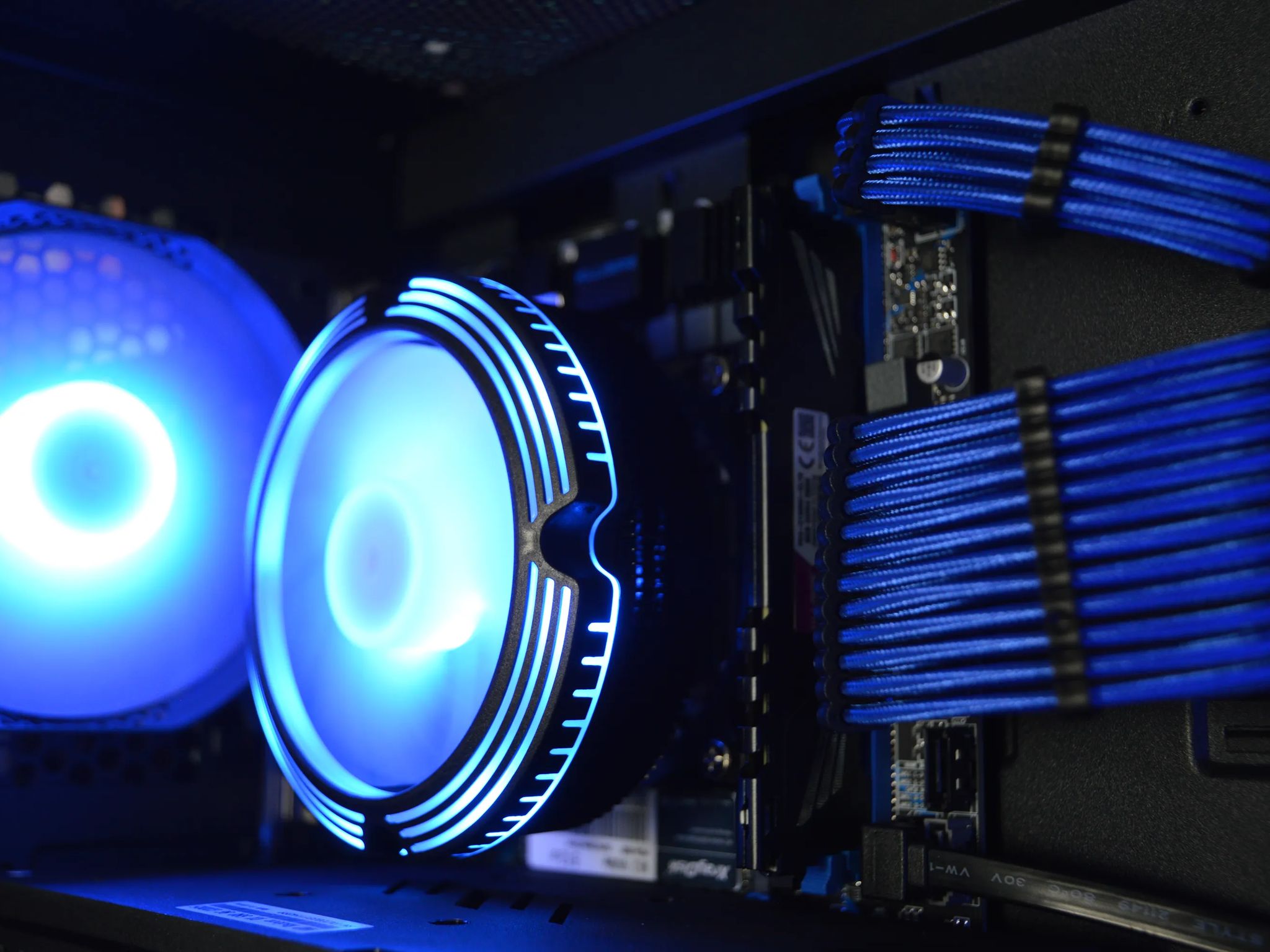 🔵⚫️| RX 580 8GB | INTEL XEON E5 2670 V3 | 16GB RAM | 512GB SSD + 1TB HDD | Midnight Cobalt |