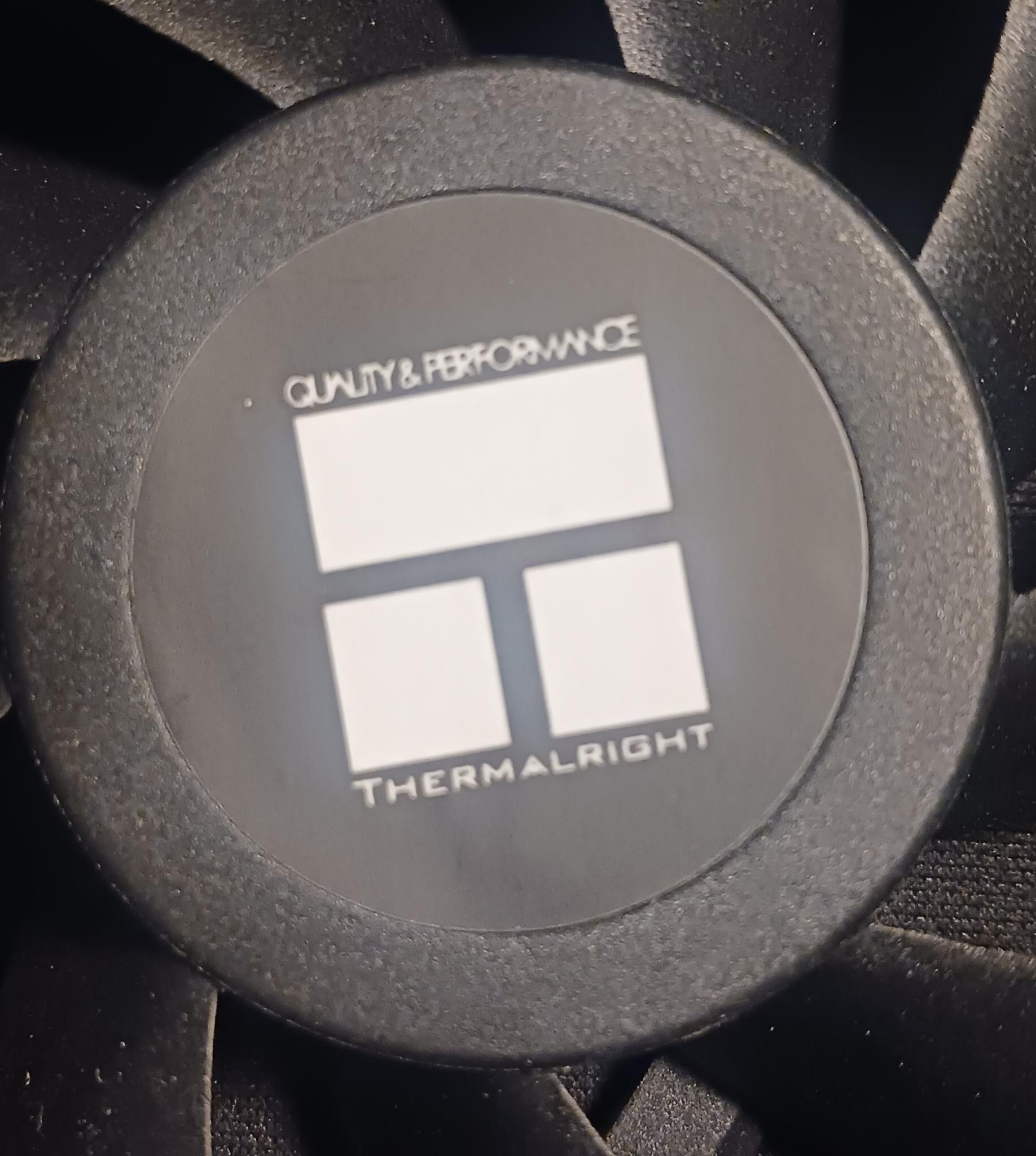 Two Thermalright TL-C12B V2 120mm PWM Fans 1500RPM + 4-Pin Splitter