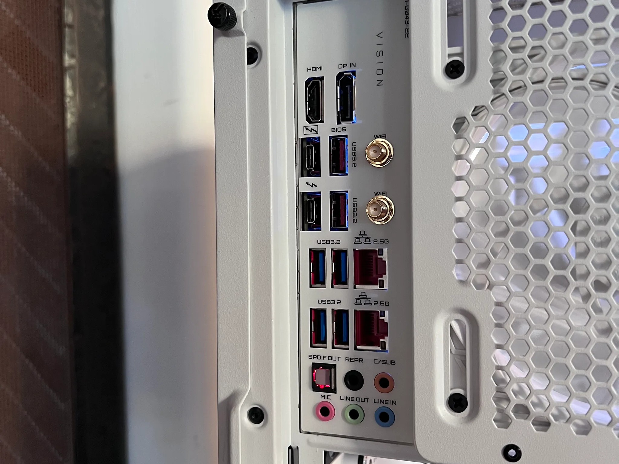 🤍 Minimal White PC Build | Intel i7-10700K 🤍