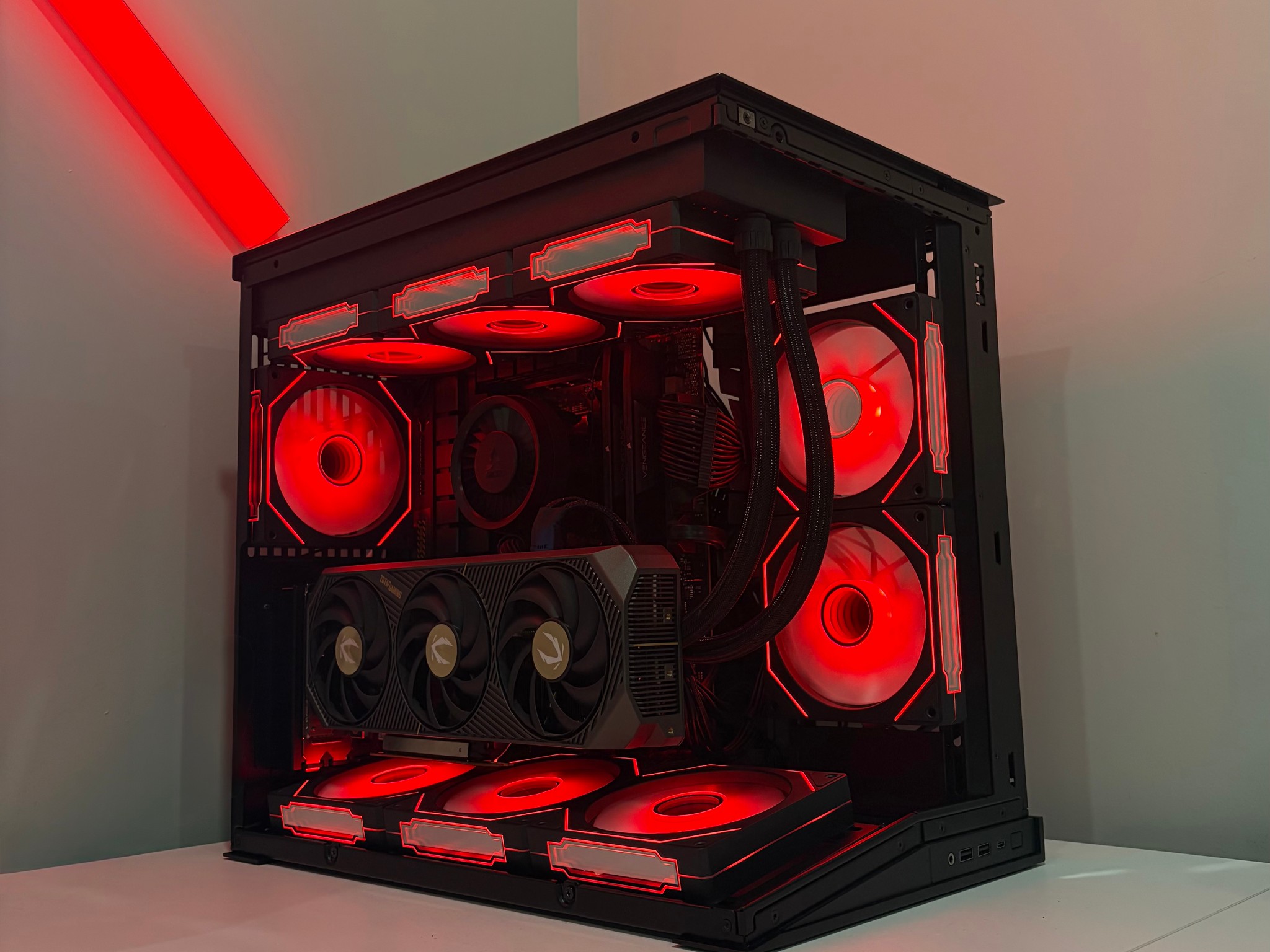 RTX 5070 Ti | Ryzen 7 9800X3D | 32GB DDR5 RAM | 2TB SSD | Gaming PC