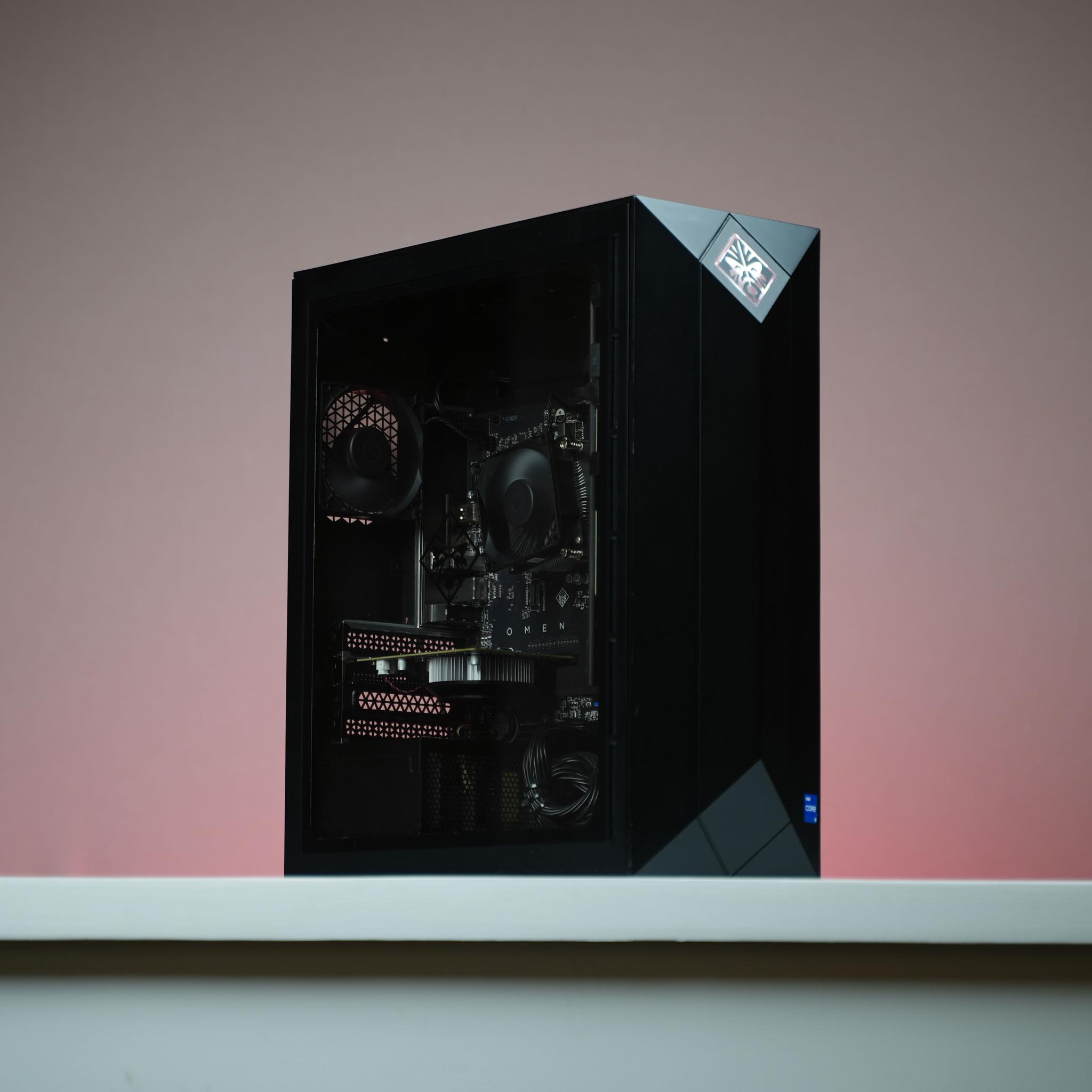“Omenform 2” GTX 1650 Intel Core i5 8600 16GB .8TB Windows 11 Gaming PC Powerhouse