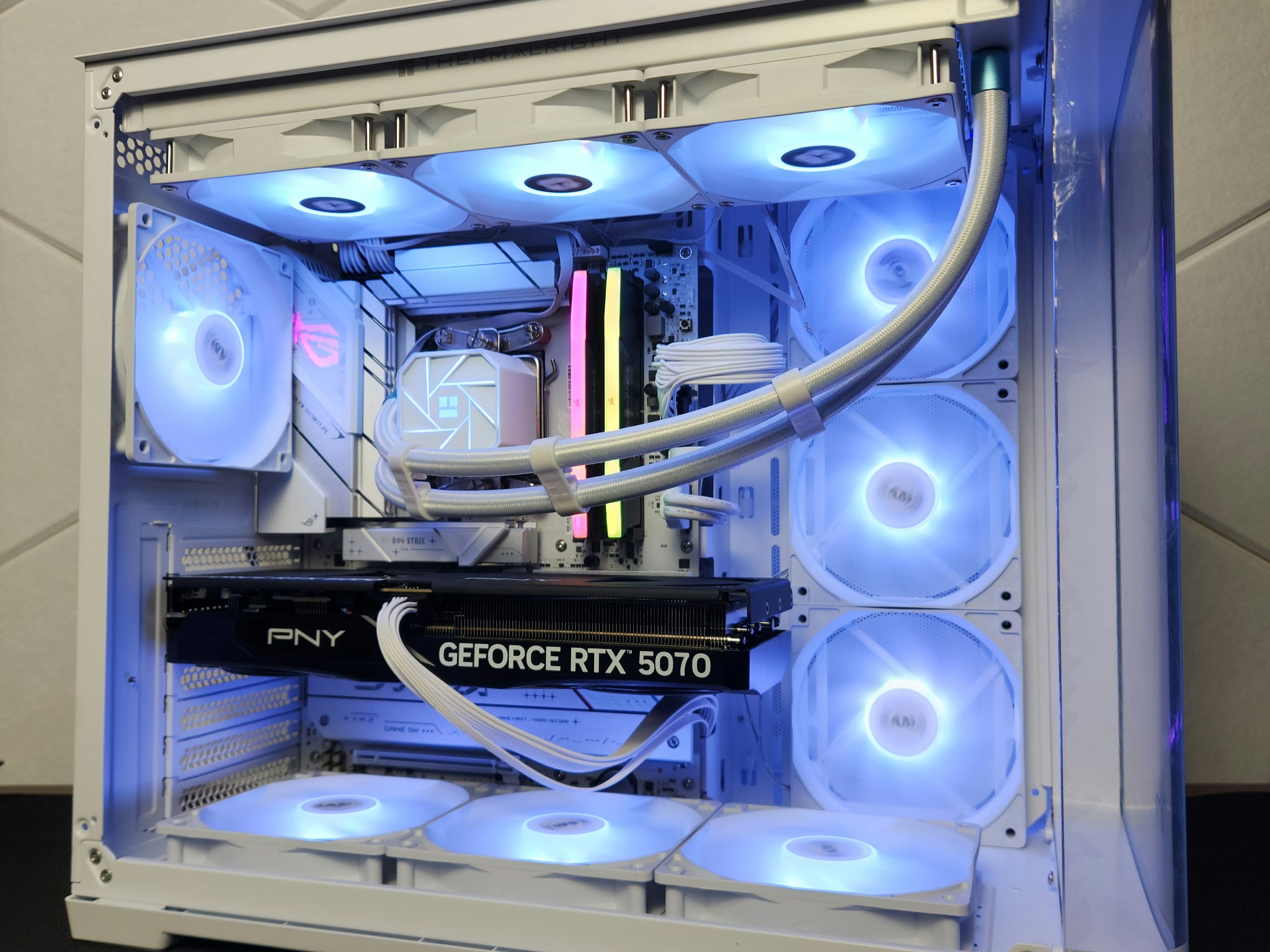 "Ymir The Frost Giant" | RTX 5070 | Ryzen 5 7600X3D | 32GB DDR5 | 2Tb SSD | WIFI+BT