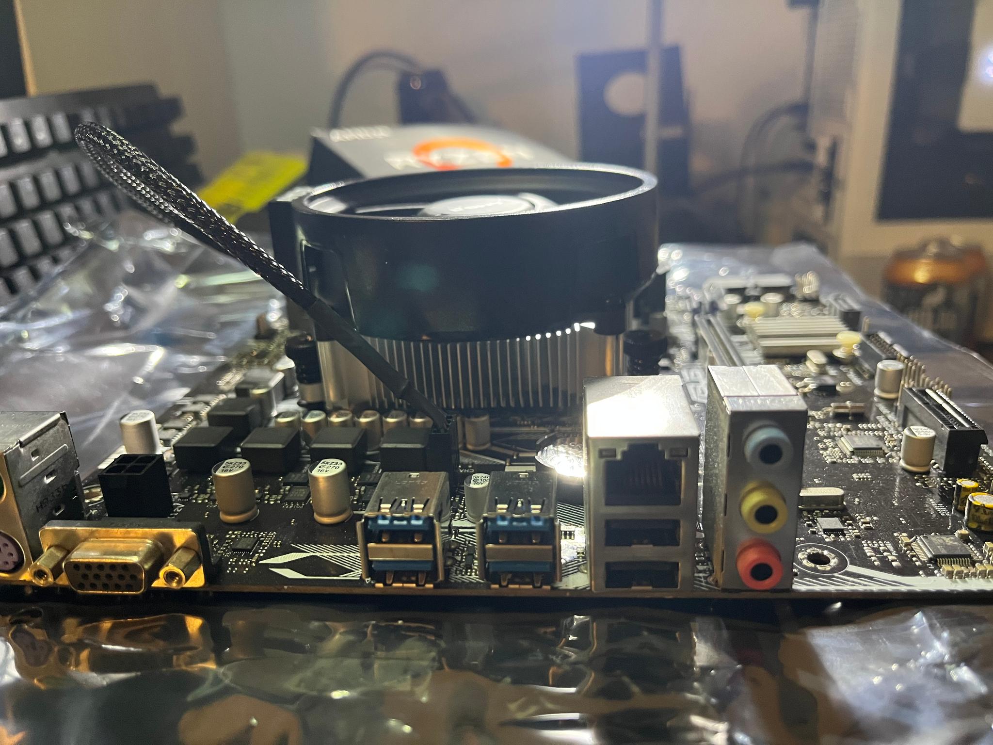 Asus prime A320m-f with a Ryzen 3 2200G and Ram