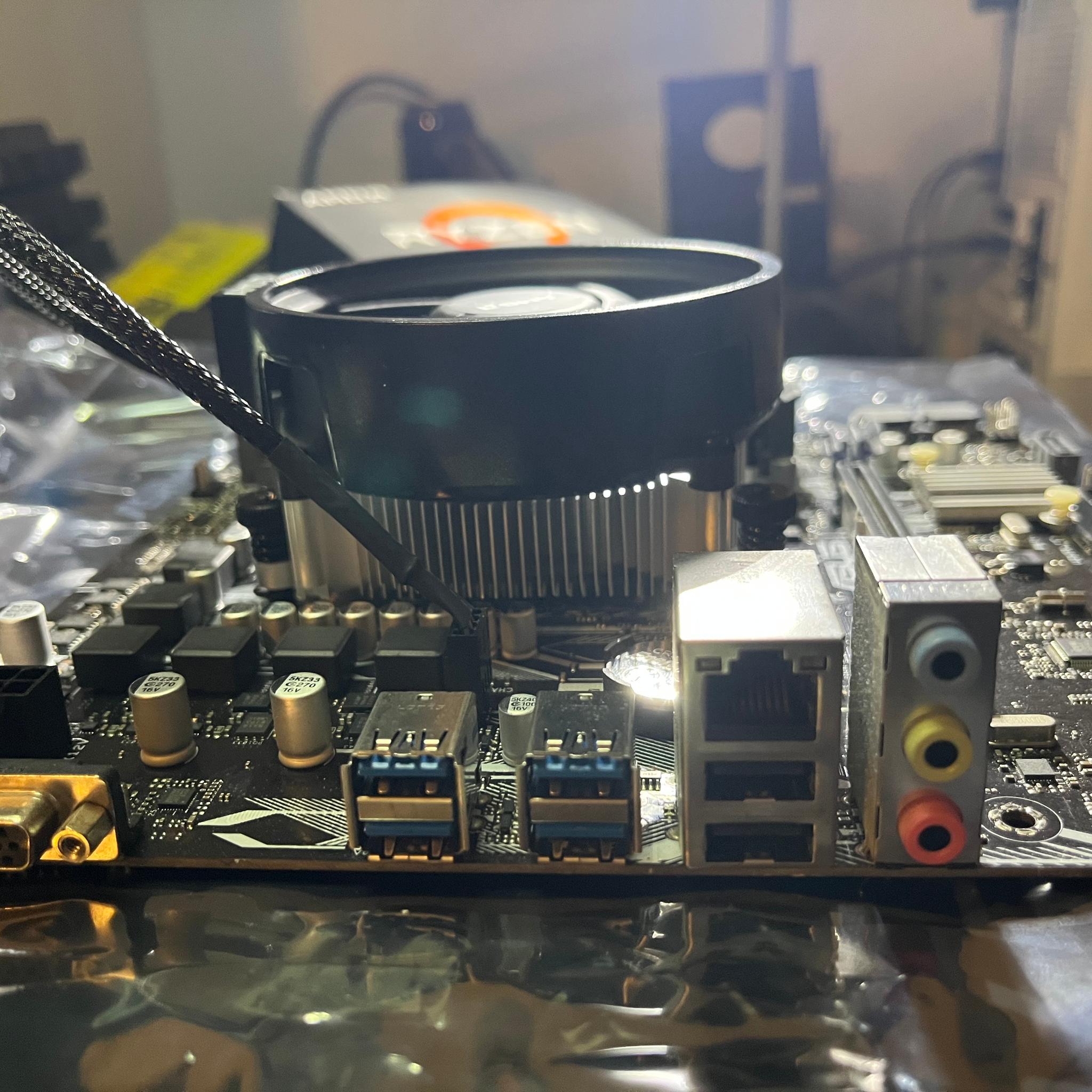 Asus prime A320m-f with a Ryzen 3 2200G and Ram