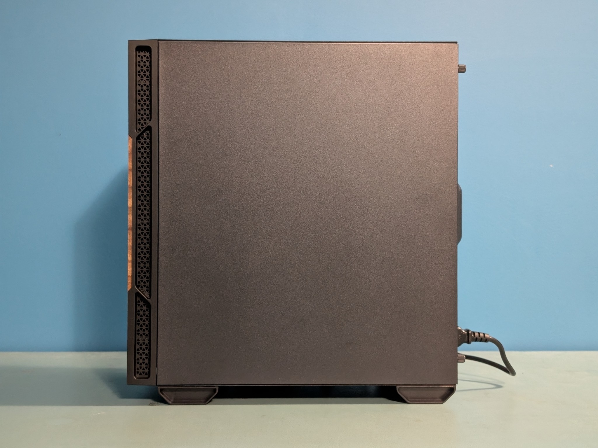 Classy Gaming PC | Ryzen 5 5600, RX 6700 XT, 32GB RAM, 1TB NVMe | SteamOS Compatible