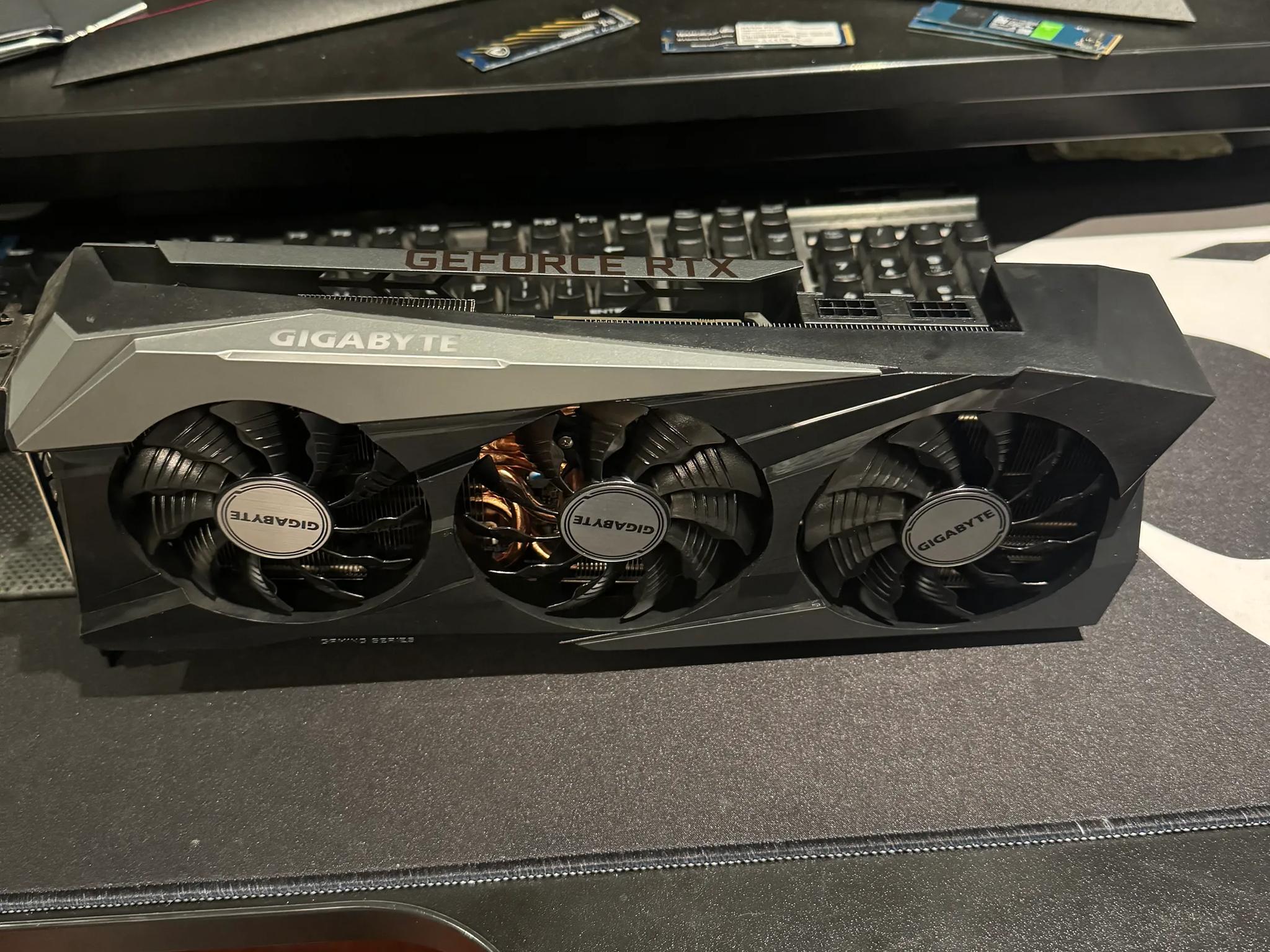 GIGABYTE GeForce RTX 3070 Ti Gaming OC 8G