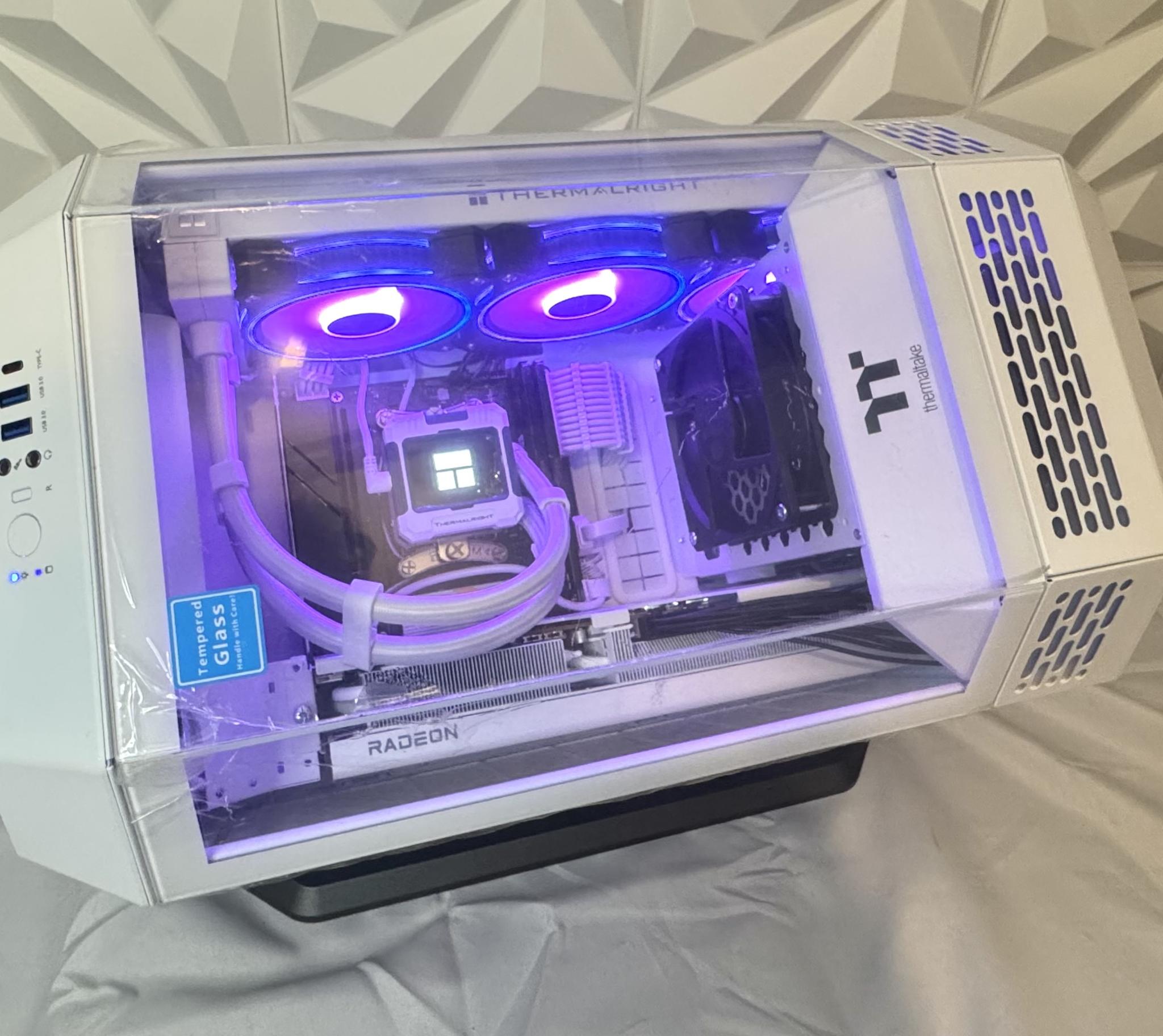 🚀🐰|High-end Gaming Pc| Ryzen 7 9700x, 9070xt, 64gb, 2tb, Wifi