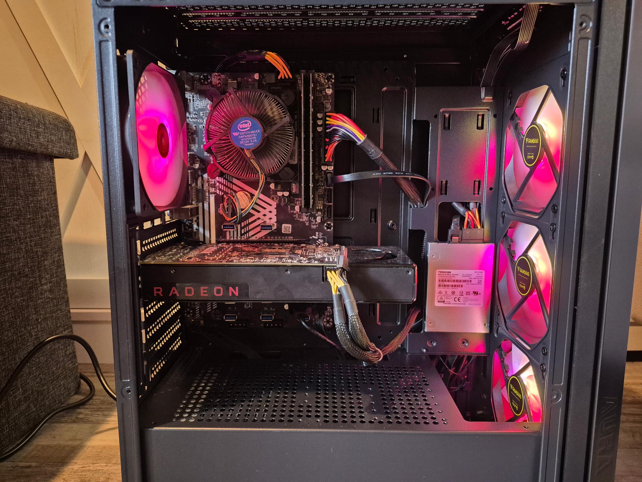 i5-7500, RX 480 4GB, 16GB RAM, 512GB SSD, Win10