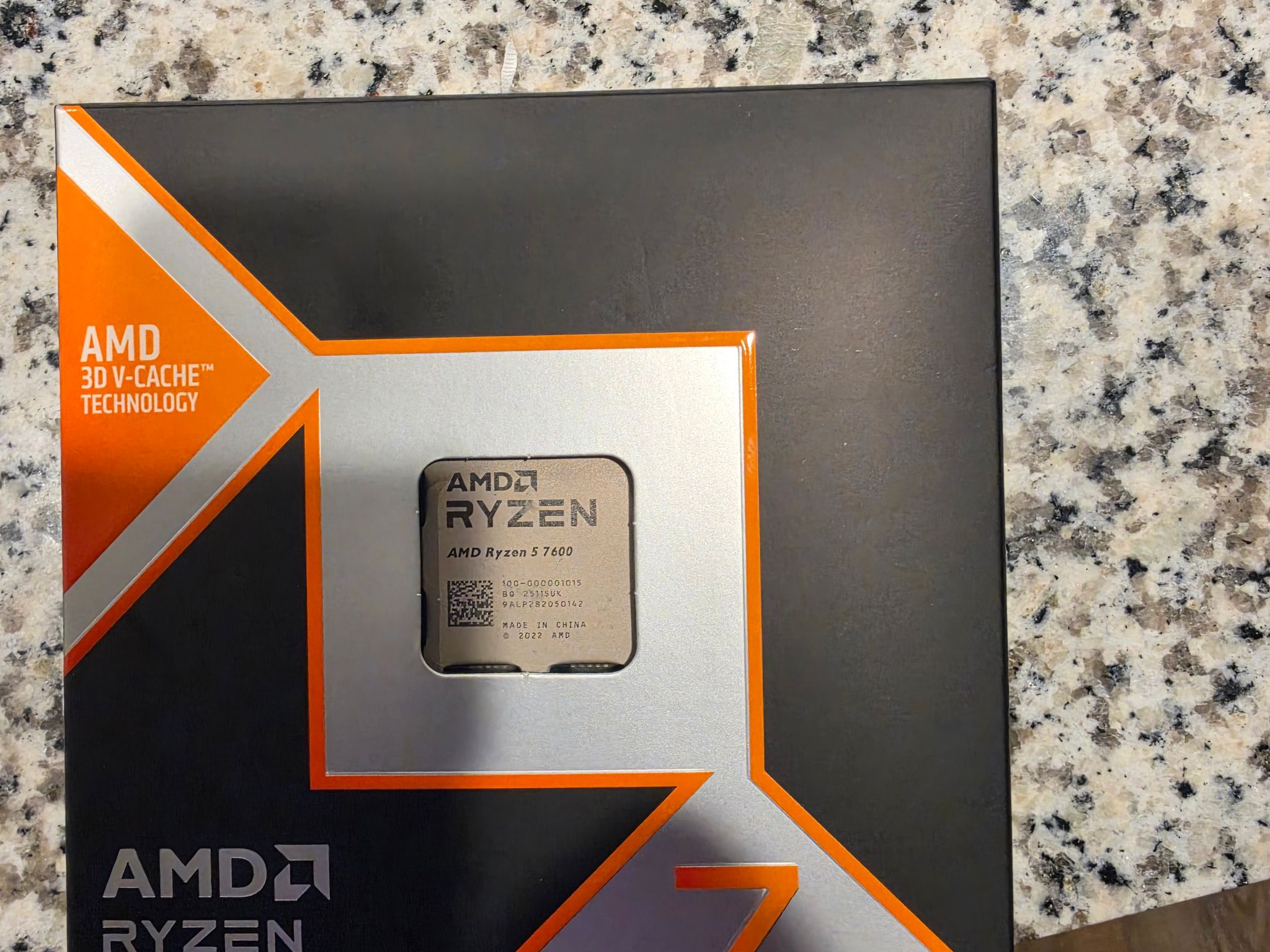 AMD Ryzen 5 7600X