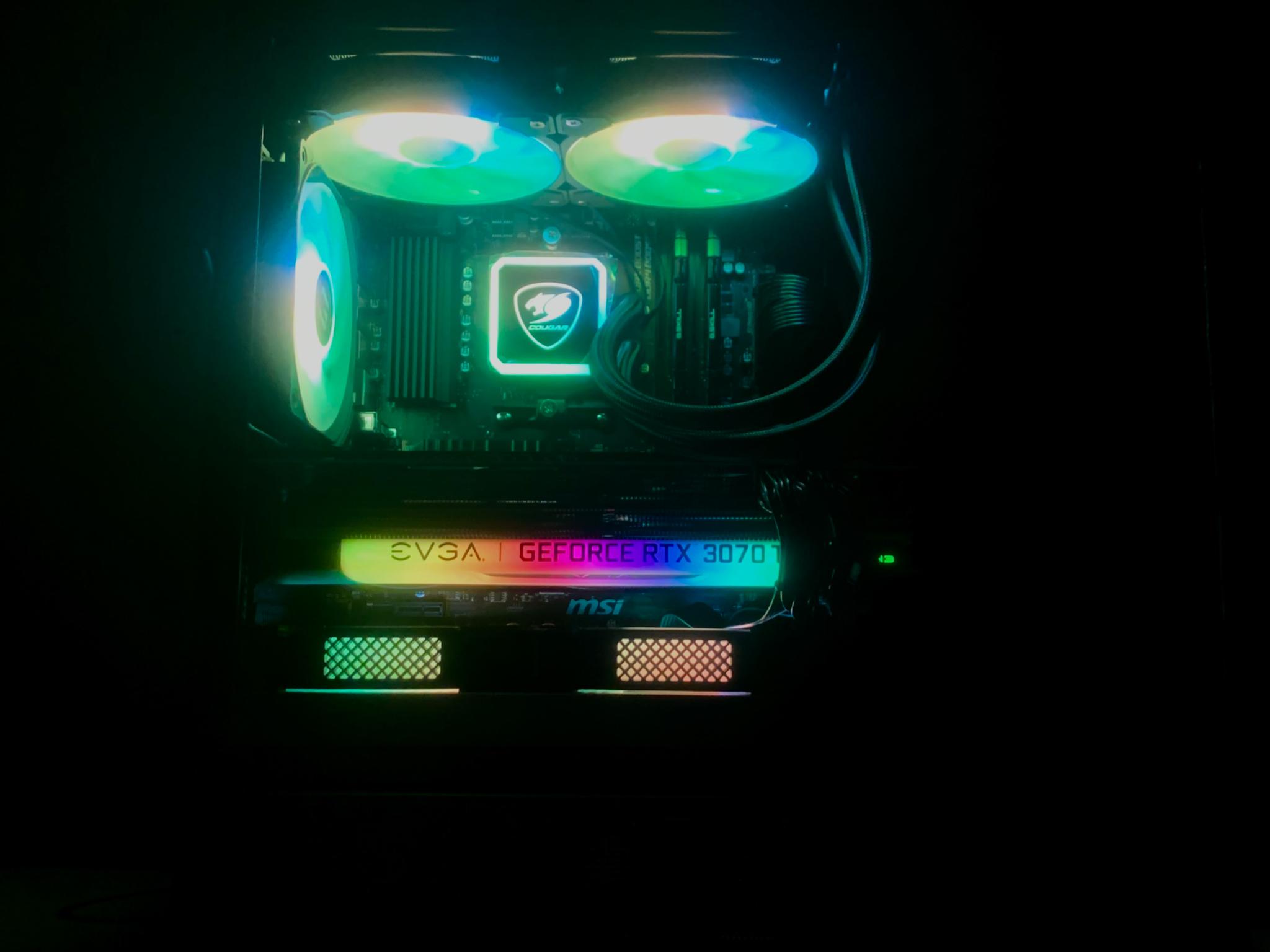 LEGENDARY EVGA RTX 3070 TI + Ryzen 5 5600X - 32 GB RAM - 2 TB SSD
