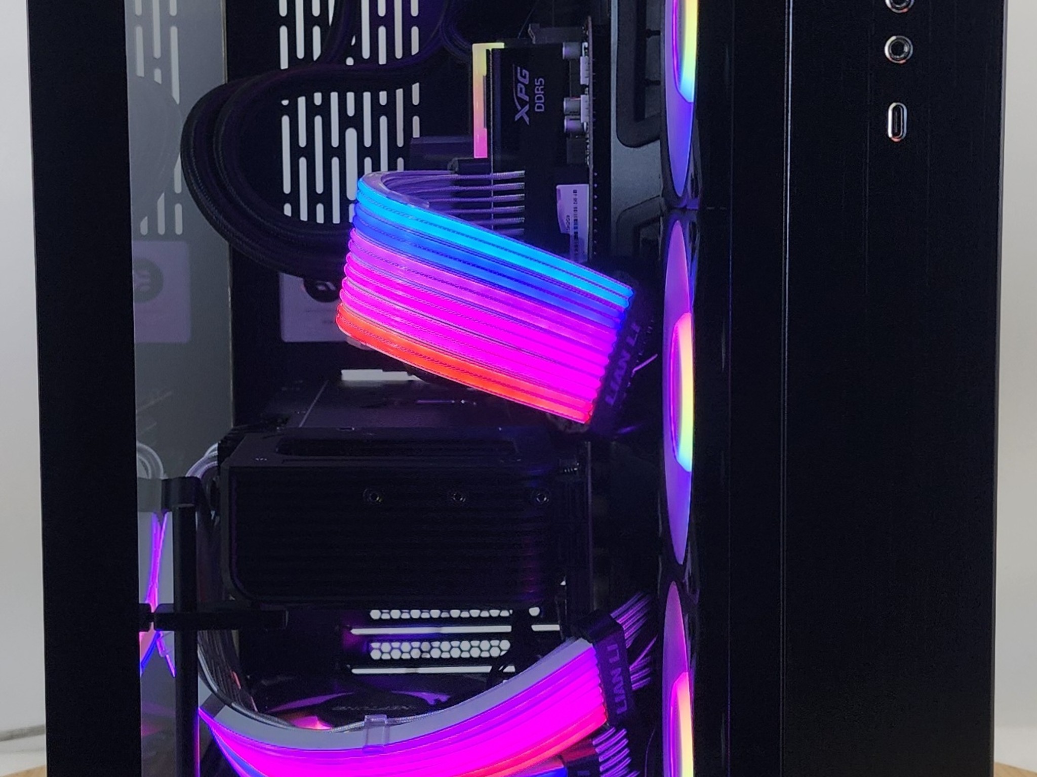Gaming PC Ryzen 7 7700X 32GB RAM 1TB SSD RX 9070 XT 16GB Windows 11 Computer