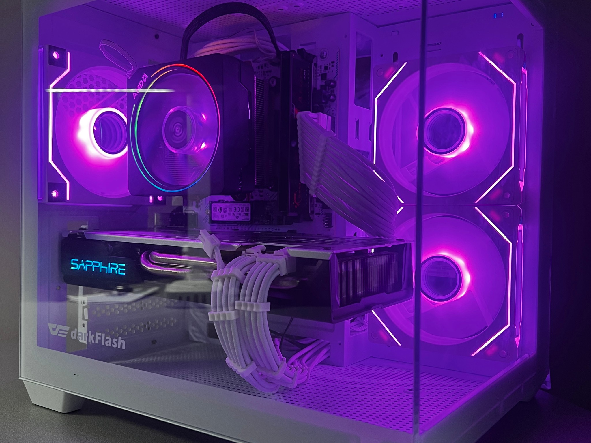 FrostByte Gaming PC | AMD Ryzen 5 2600 | AMD Sapphire Nitro 8GB | 16GB DDR4