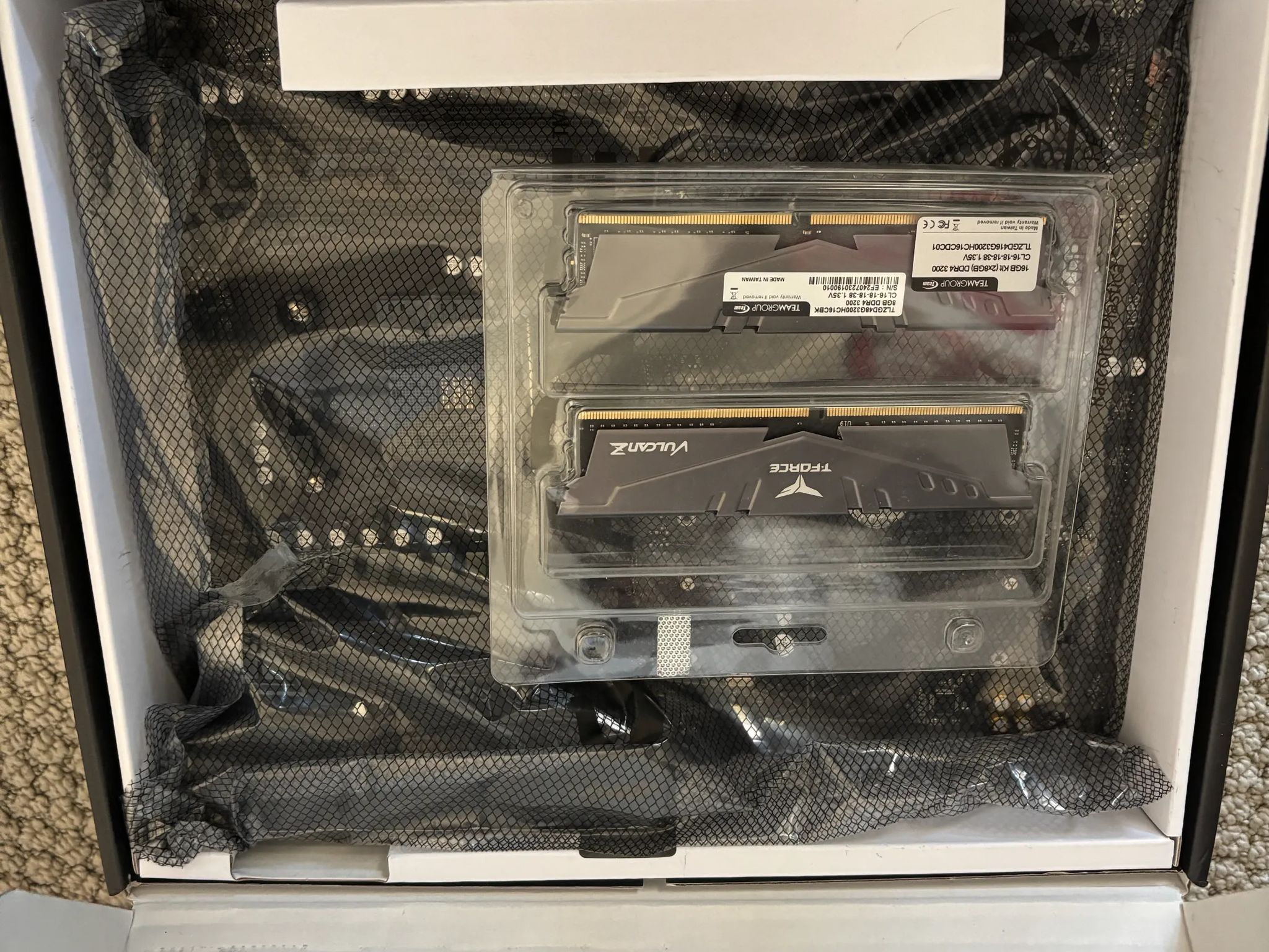 B550 Gaming X V2 + 16gb ram BUNDLE