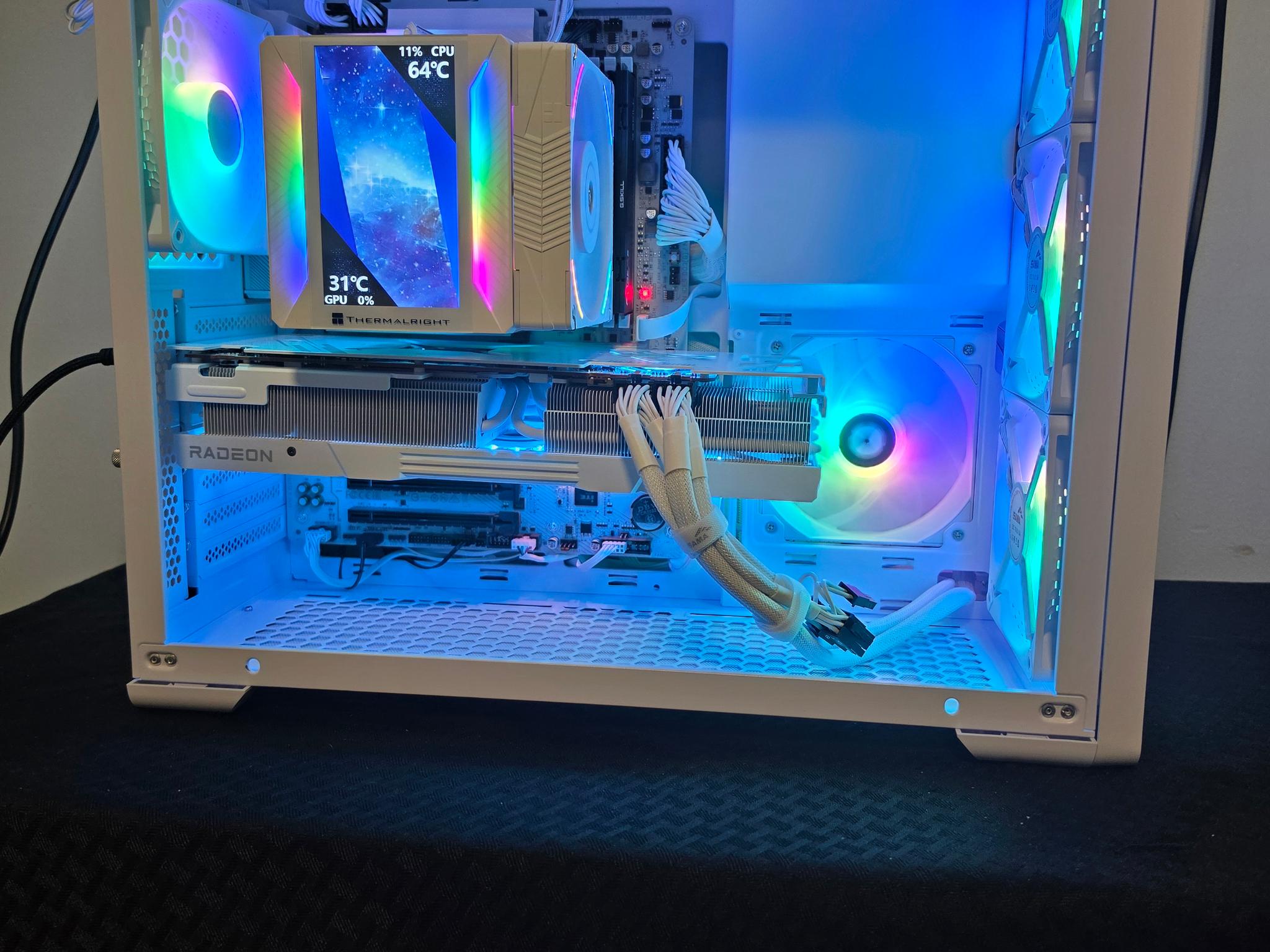 Radeon RX 7900 XT Custom Gaming PC - Ryzen 7 9700X