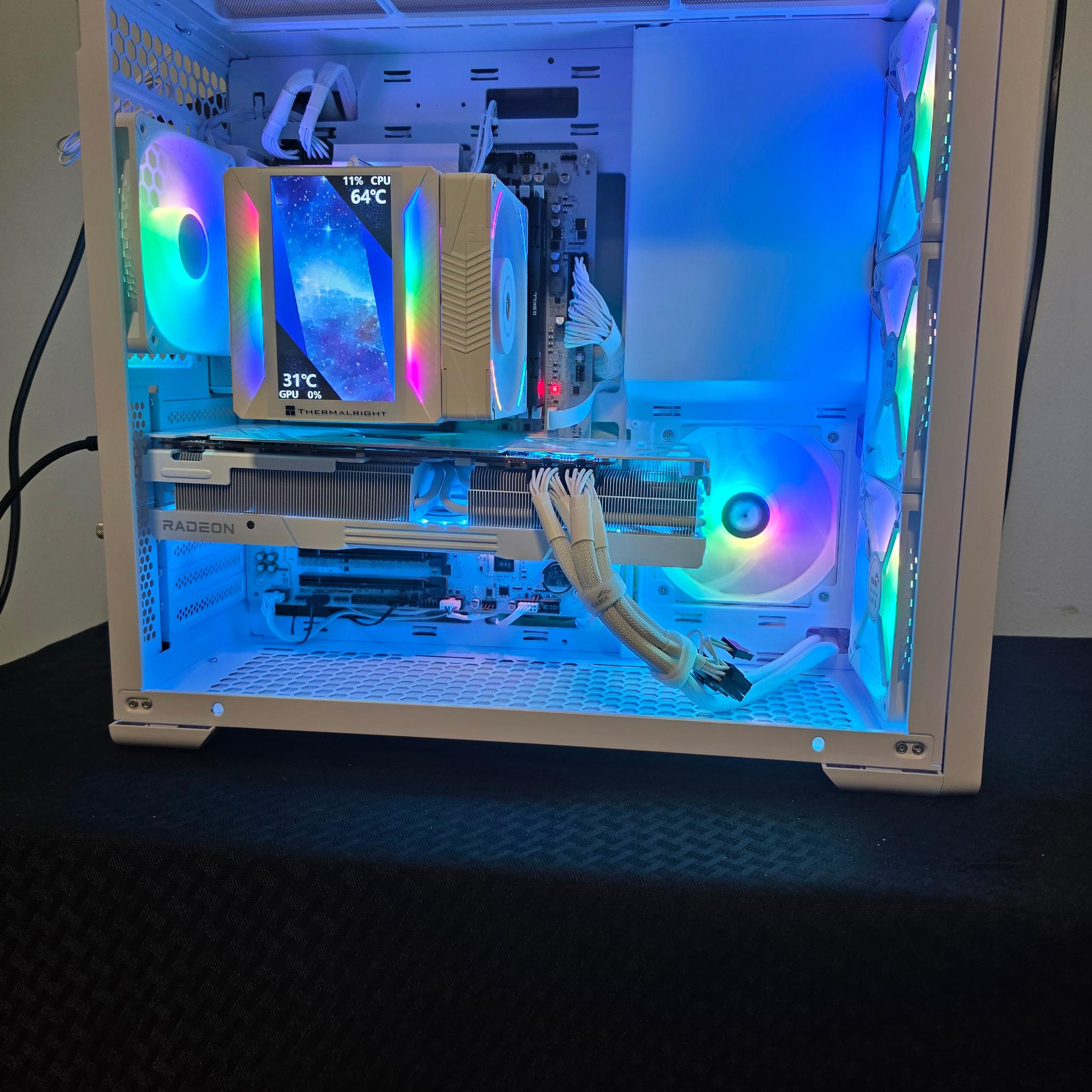 Radeon RX 7900 XT Custom Gaming PC - Ryzen 7 9700X