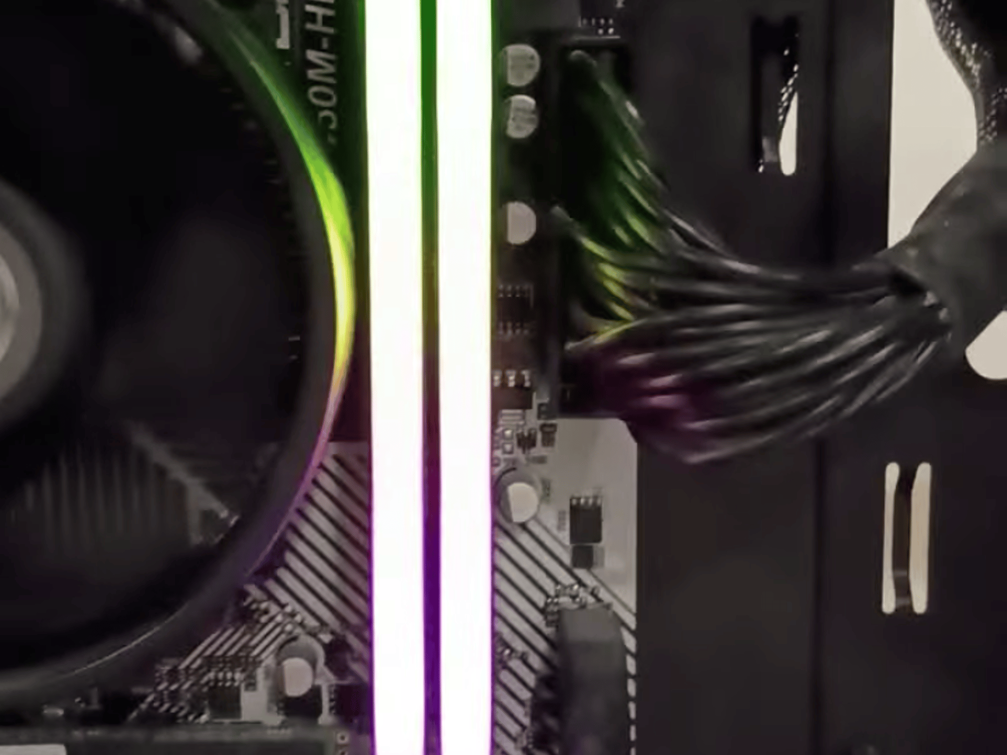 16GB DDR4 3200 TFORCE Delta RGB