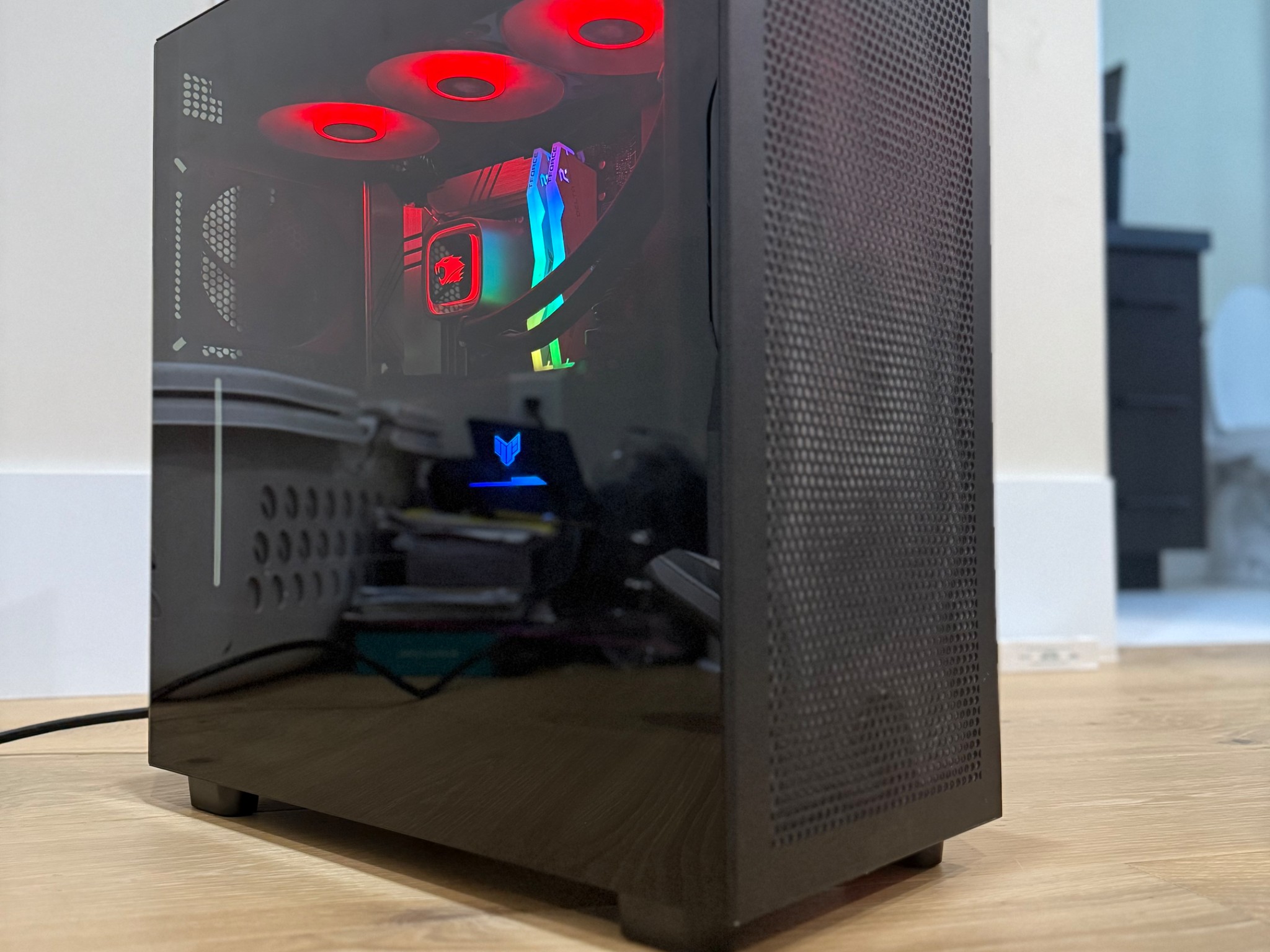 Intel i7-14700KF | RTX 4070 Ti | 32GB DDR5 | 3TB NVMe | NZXT H7