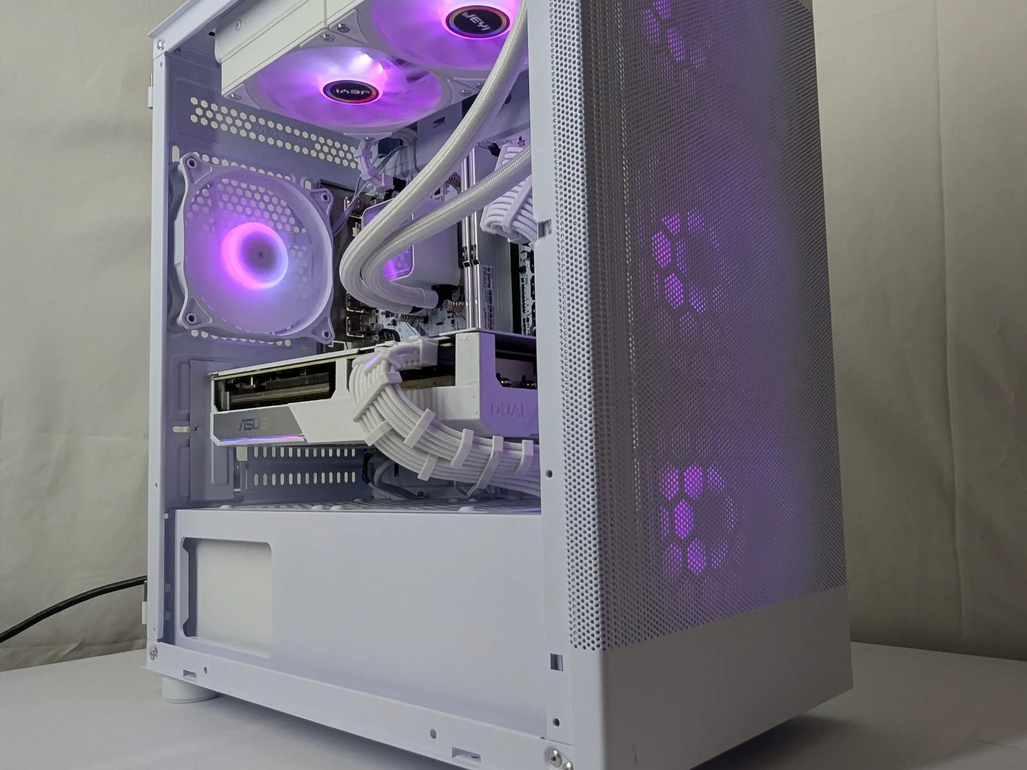🔥 High-End Gaming PC – RTX 3070 | Ryzen 7 5700 | 32GB DDR4 | 1TB NVMe | 240mm AIO 🔥