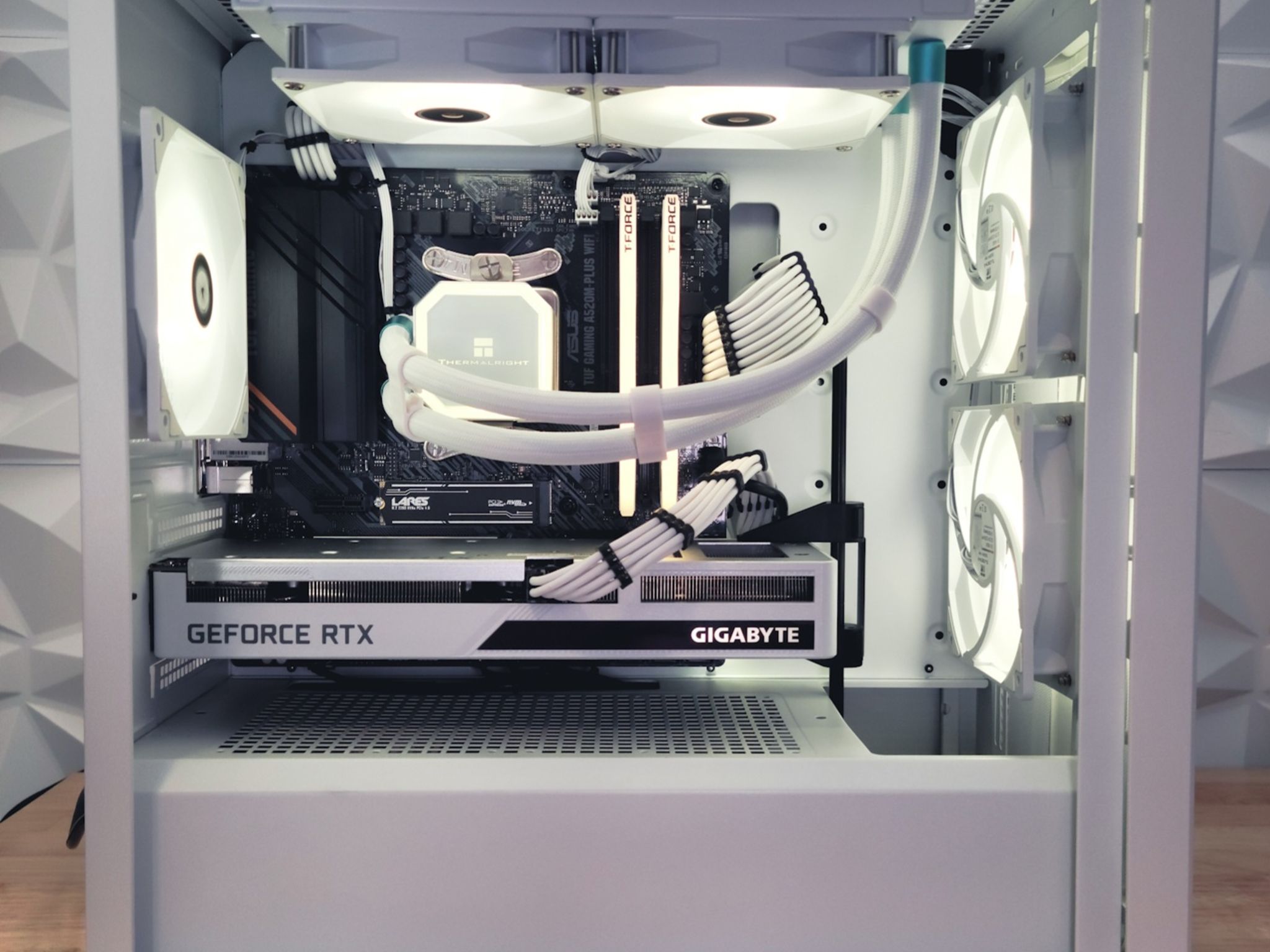 ❄️ArcticRay❄️ Ryzen 5 | RTX 3060 12GB | 32GB Ram | 1TB NVME | ARGB | Win 11 PRO