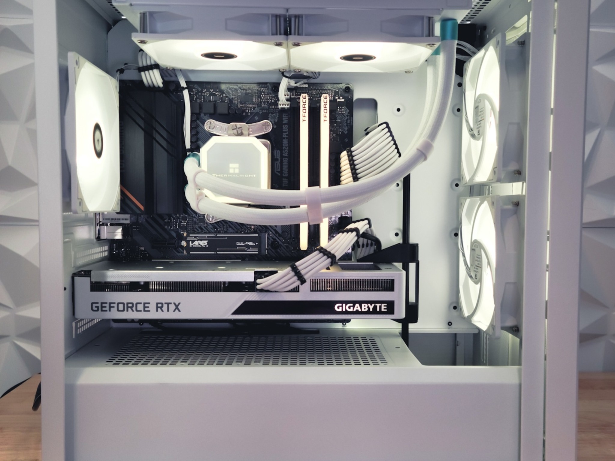 ❄️ArcticRay❄️ Ryzen 5 | RTX 3060 12GB | 32GB Ram | 1TB NVME | ARGB | Win 11 PRO