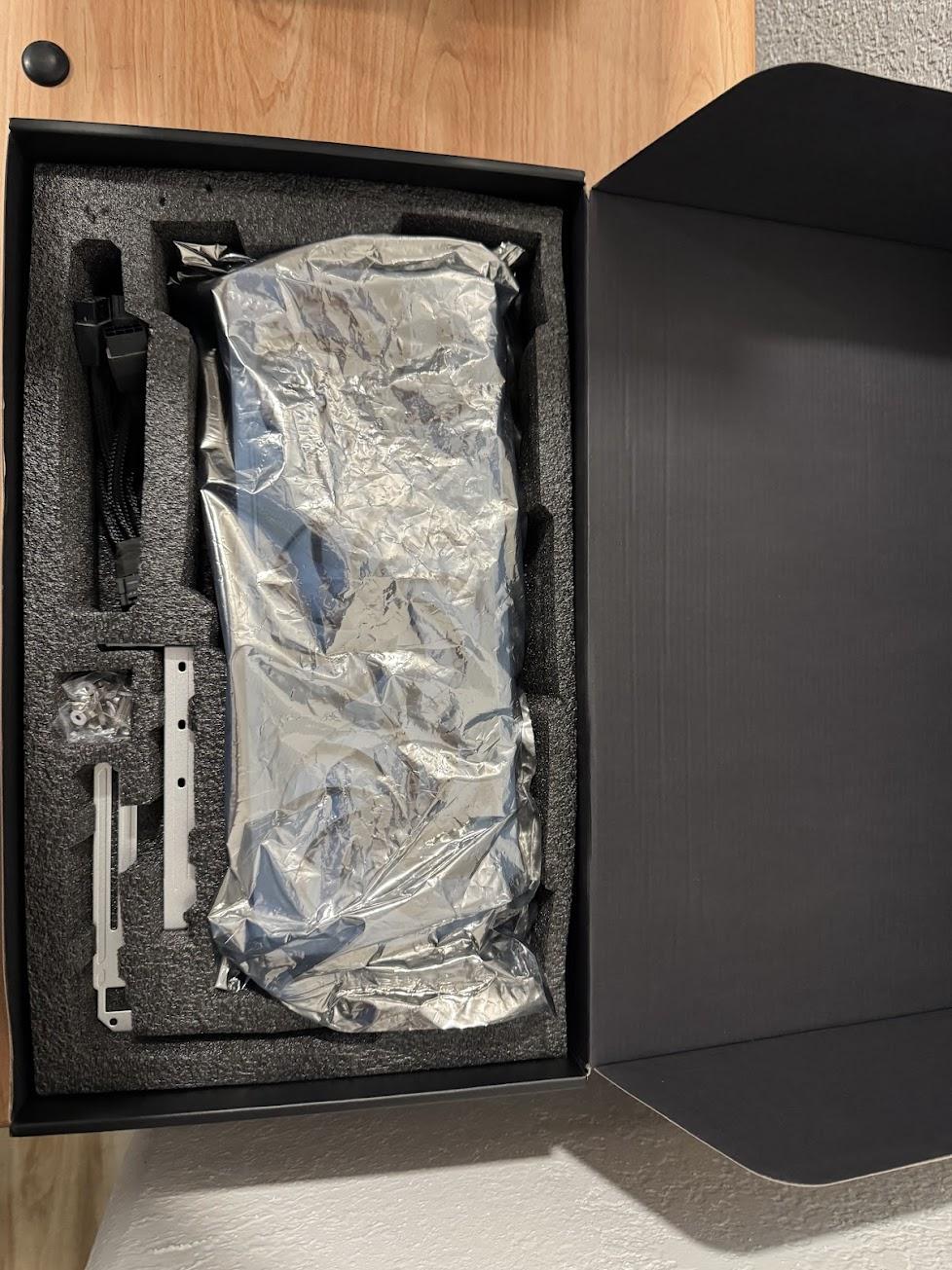 White Gigabyte GeForce RTX™ 4090 AERO OC 24G