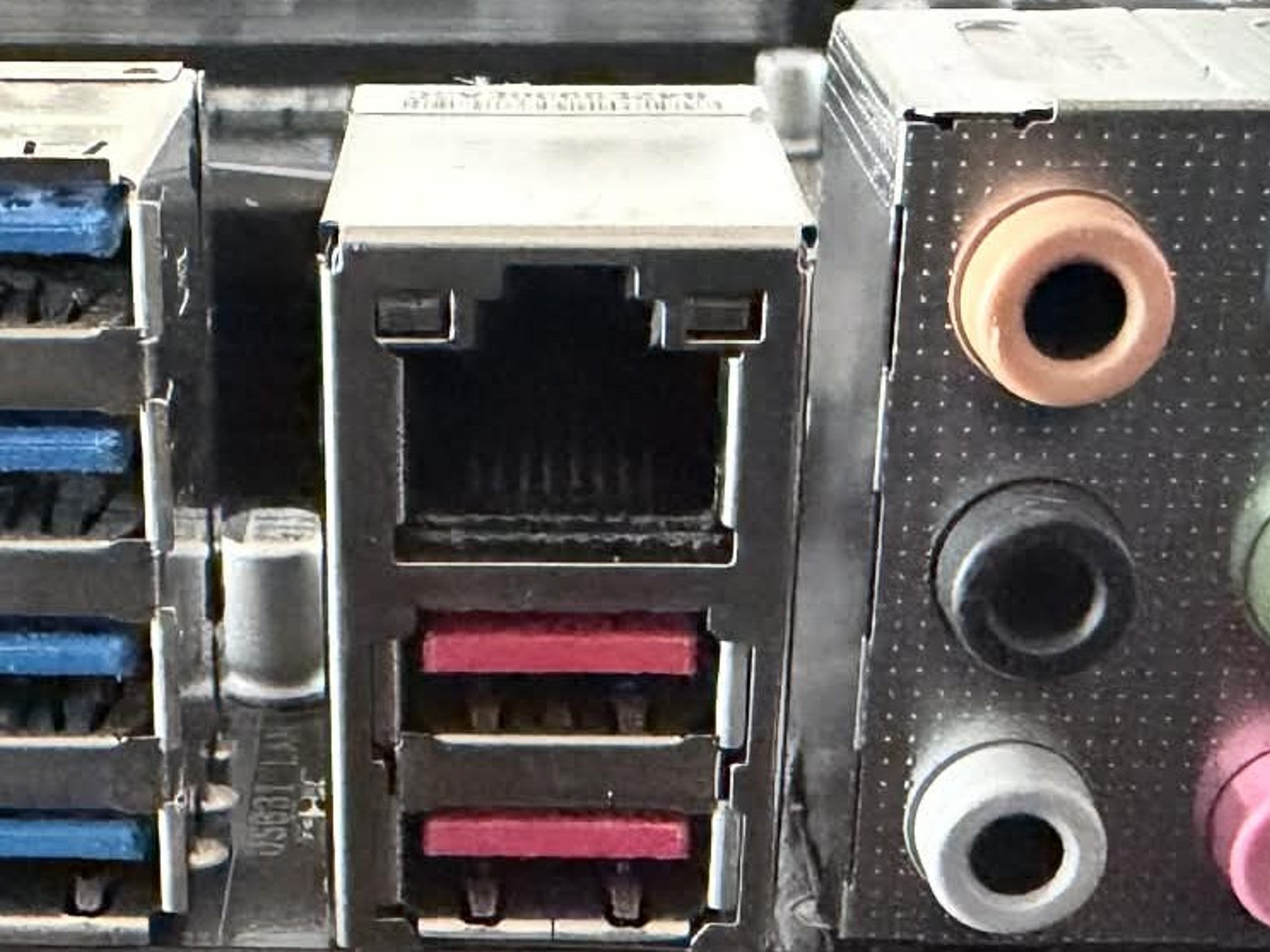 Gigabyte B450 AORUS M (rev. 1.x) – Solid mATX AM4 motherboard in excellent working condition.