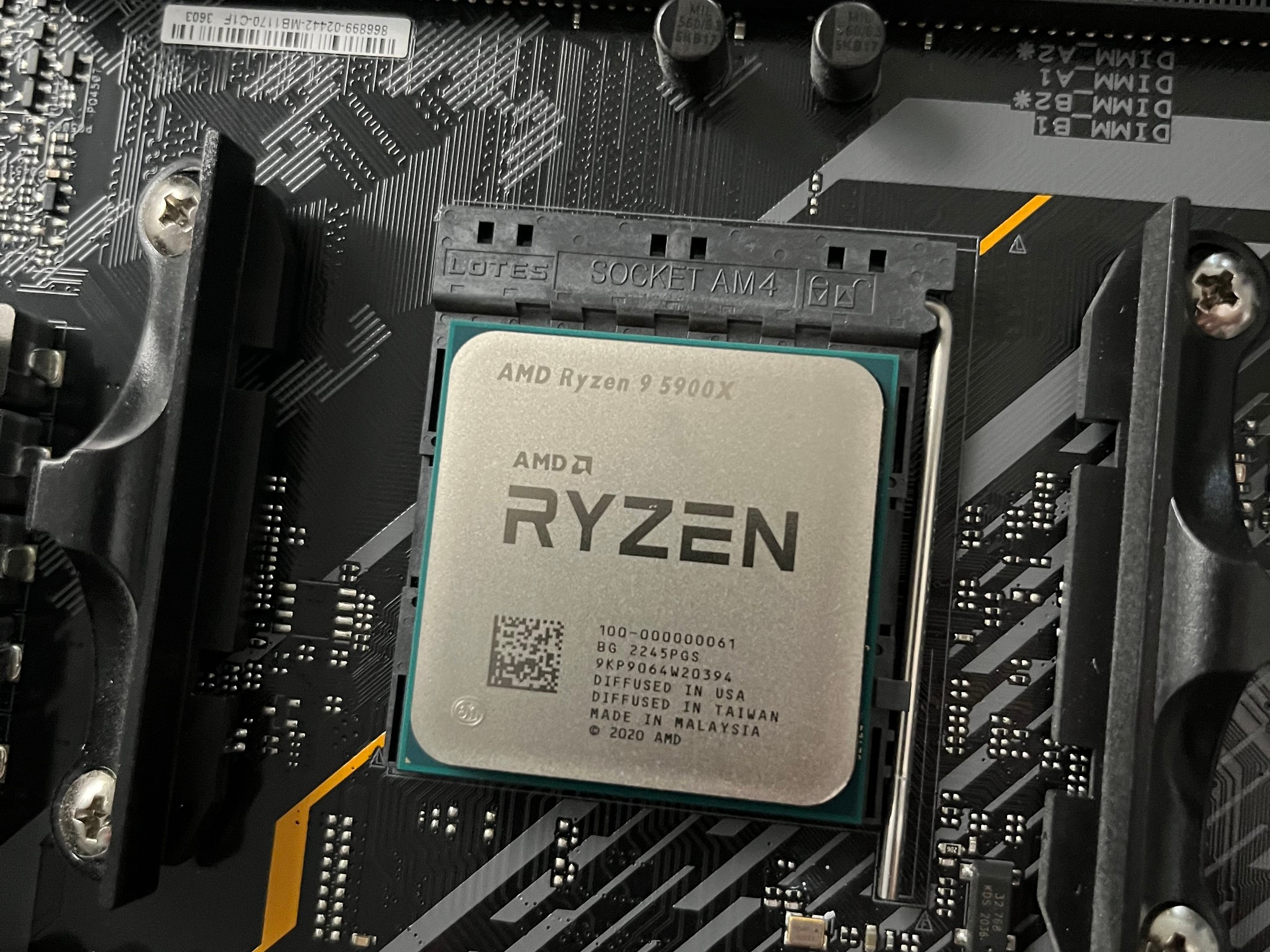 Ryzen 9 5900X CPU + ASUS TUF Gaming X570-Plus WiFi Motherboard + 64GB Corsair Vengeance DDR4 Bundle