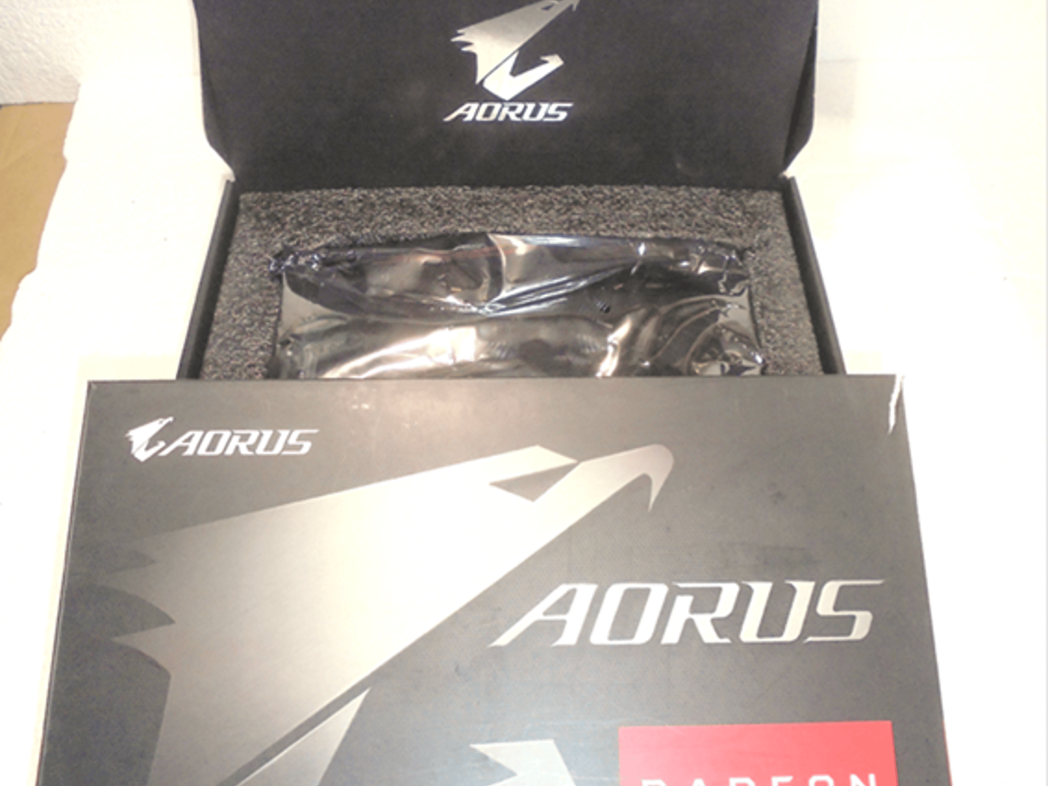 Gigabyte AORUS Radeon RX570 4G/Very Clean Like New Open Box Condition