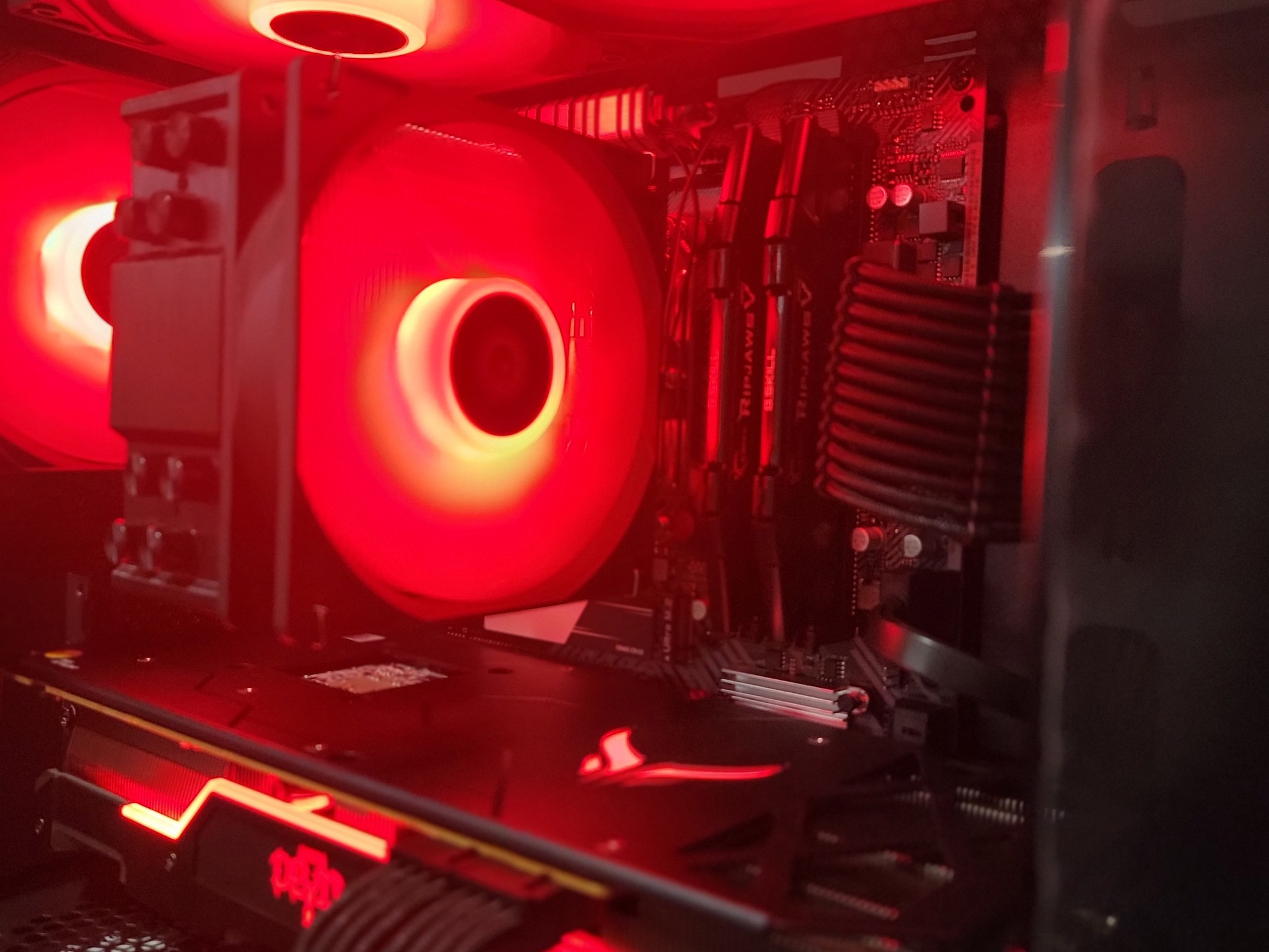 Gaming PC: Rx5700xt🔴Ryzen 5 3600🔴16gb RAM🔴On board WIFI