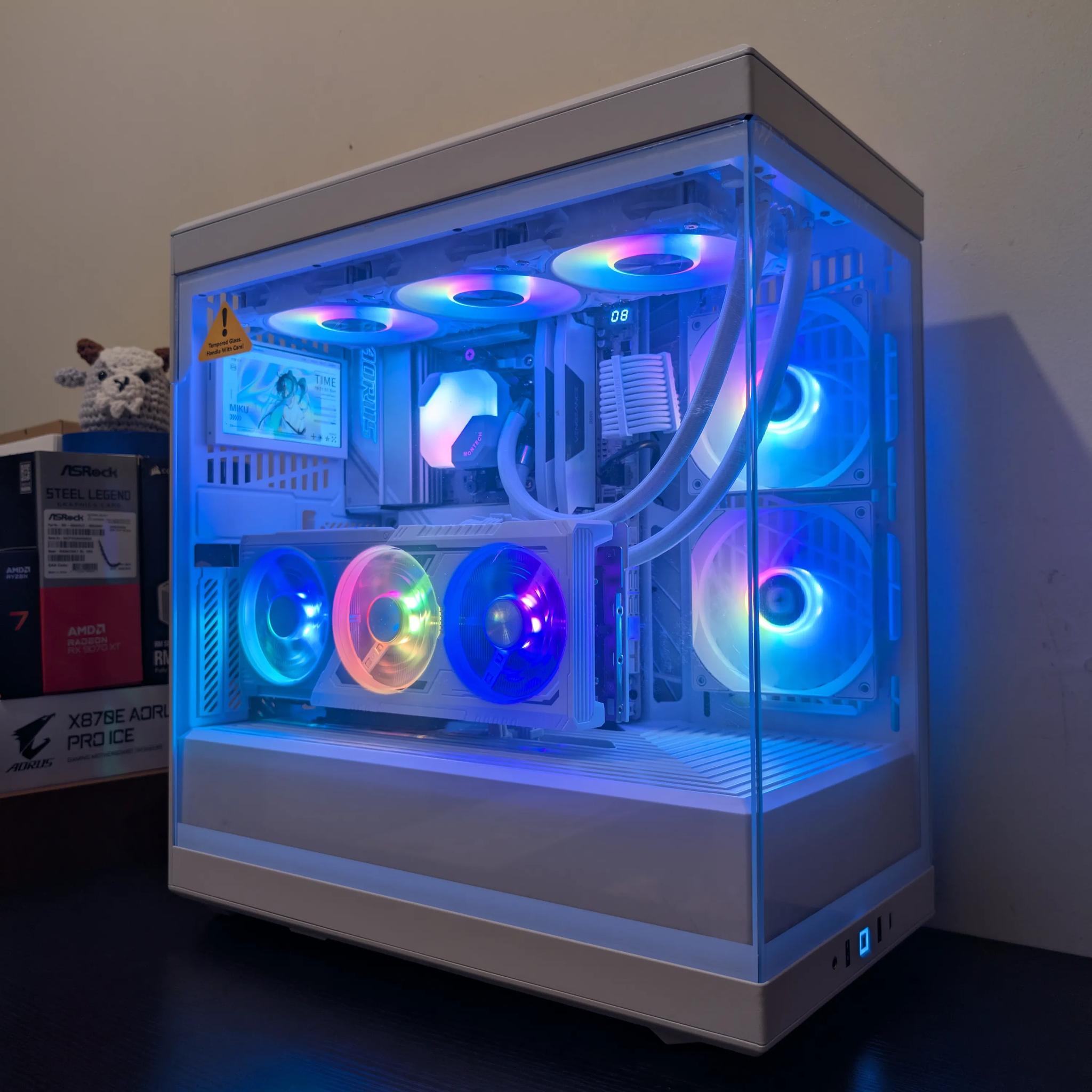 🐻‍❄️ 4K Gaming Beast | RX 9070XT | Ryzen 7 9700X | 2TB SSD | 32GB RAM | WiFi 6 & Bluetooth 🐻‍❄️