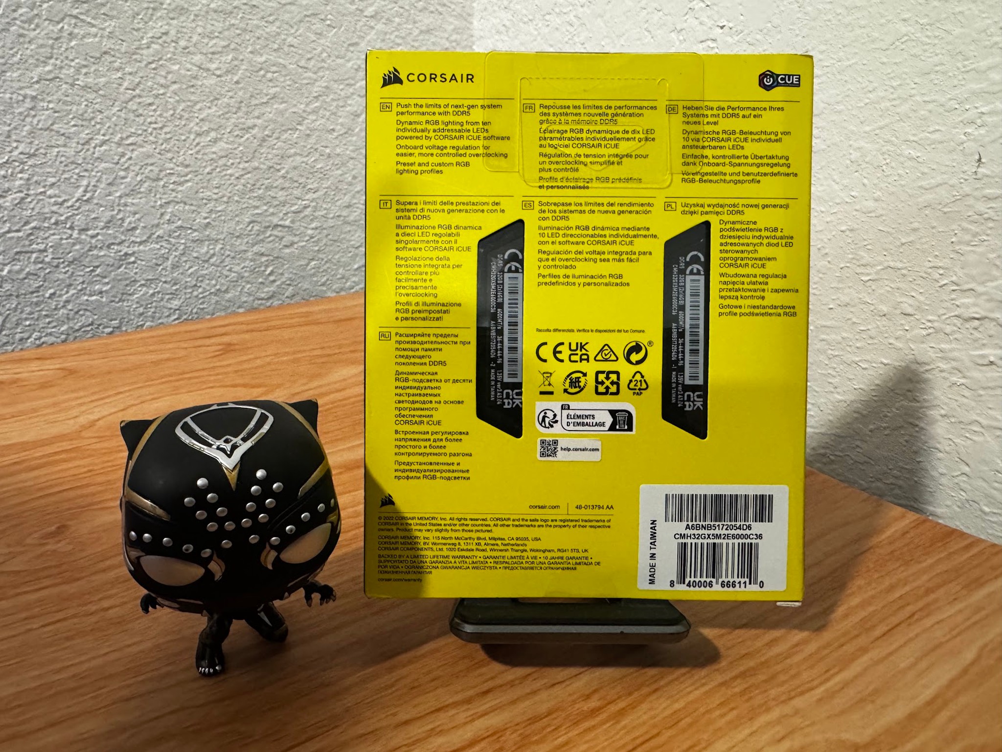 CORSAIR Vengeance RGB 32GB (2 x 16GB) 288-Pin PC RAM DDR5 6000