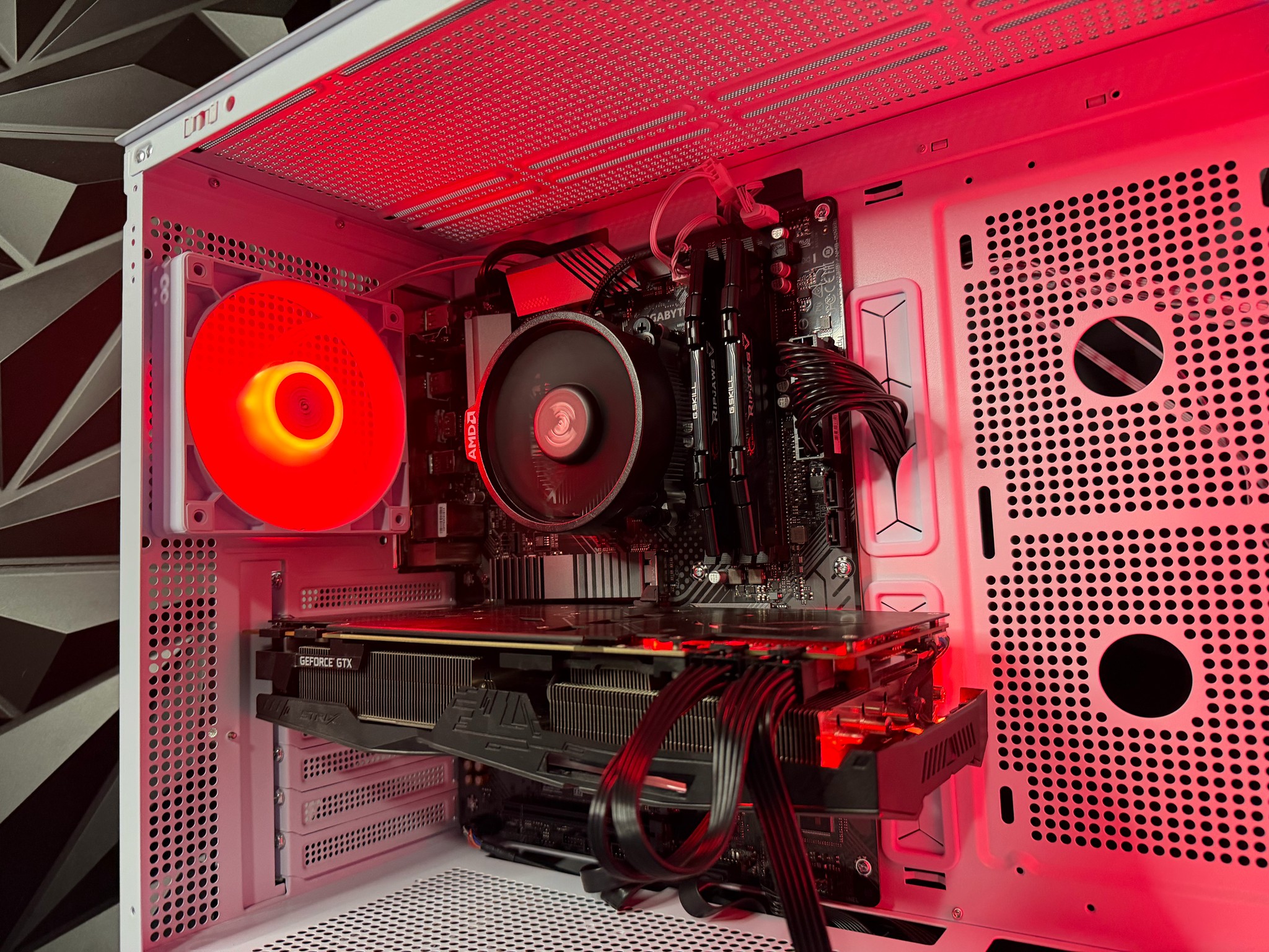 🤍🌲 WHITE WOOD TI 🌲🤍Ryzen 5 5500| GTX 1080Ti| 16 GB DDR4| 500 GB NVMe| 650W PSU