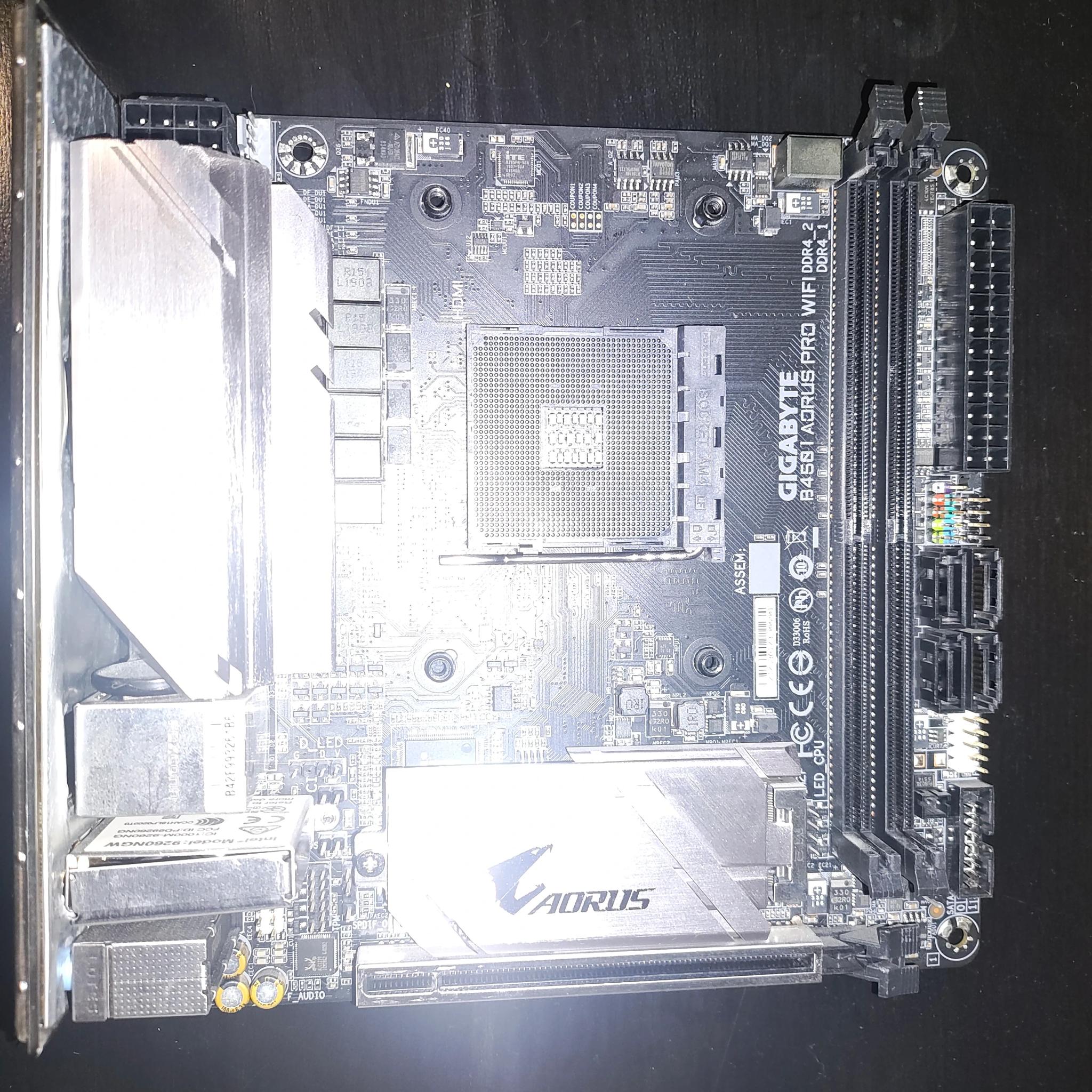 Refurbished: GIGABYTE B450 I AORUS PRO WIFI AM4 AMD B450 SATA HDMI Mini ITX AMD Motherboard