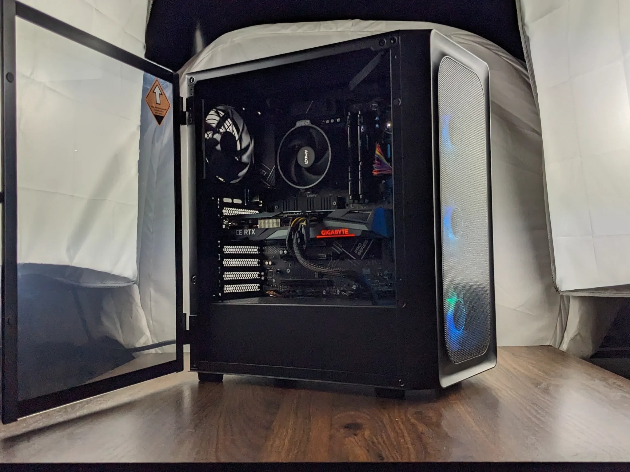 Custom 3060TI, AM5 Ryzen 5 8600G, 2x8GB 6000mhz, 1TB NVMe
