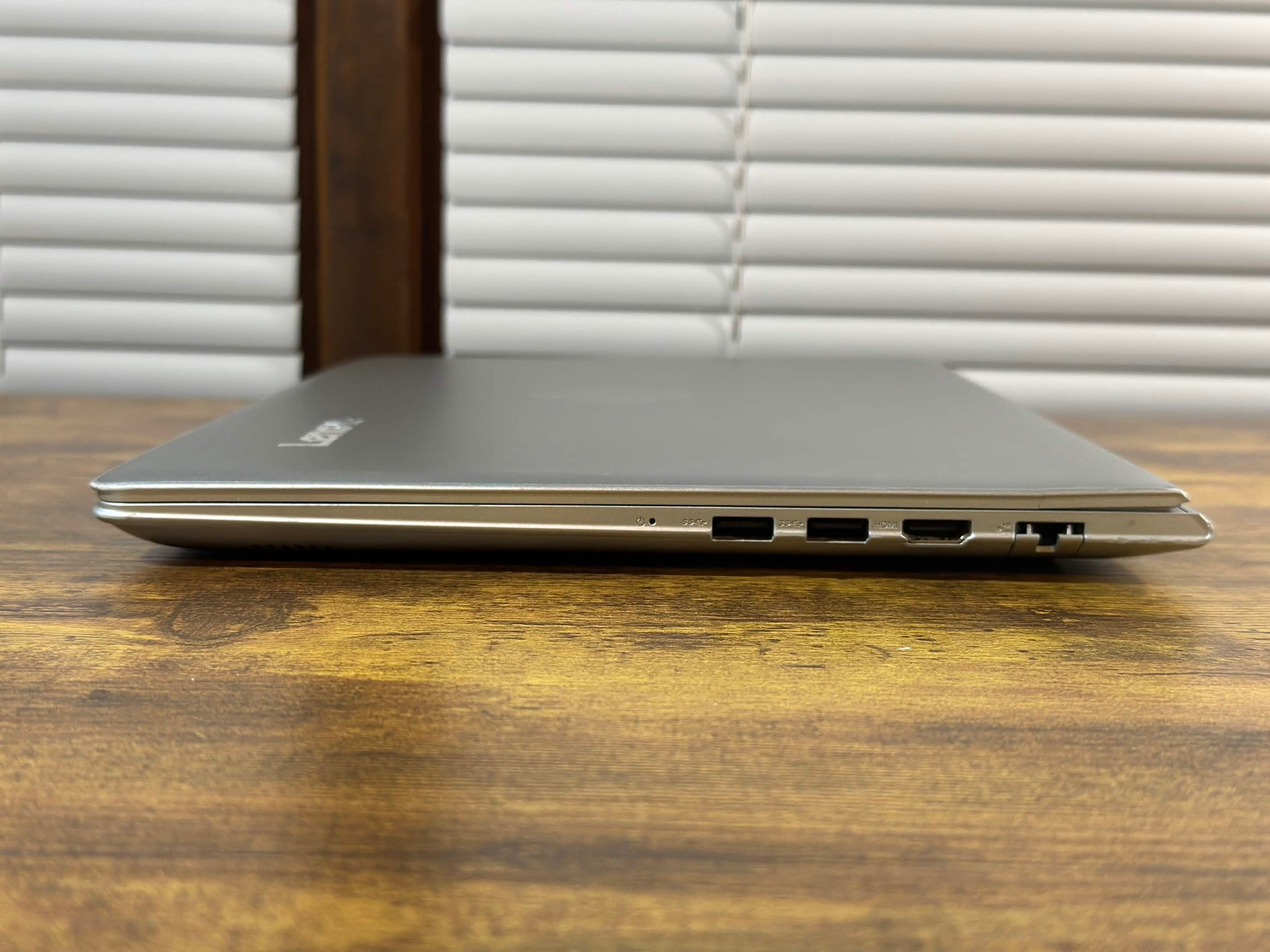 Lenovo Ideapad 510S | Intel i7 7500U | 8GB DDR4 | AMD R7 M360 2GB | 256GB SSD | Win11 | 14" Laptop