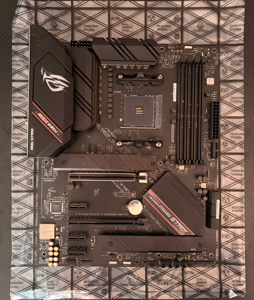 ASUS ROG STRIX B550-F GAMING WIFI | Jawa