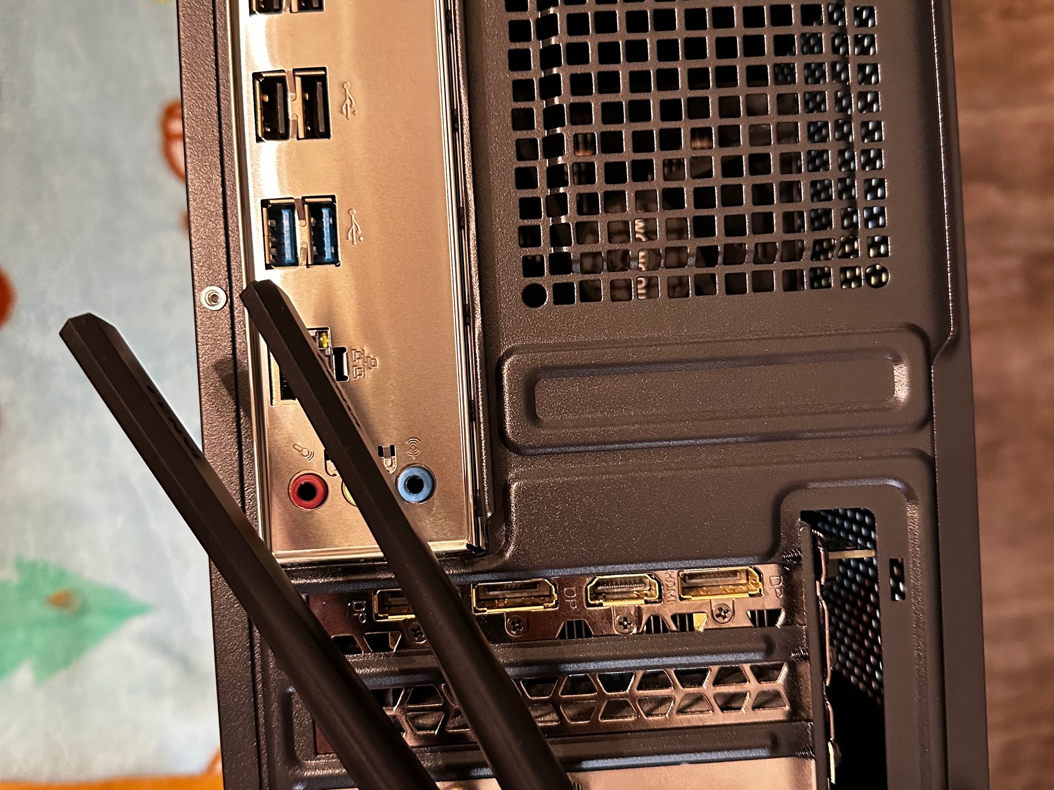 🧛🏻‍♂️| 1660ti, 512gb SSD, 16gb Ram Budget Backpack PC! WiFi equipped