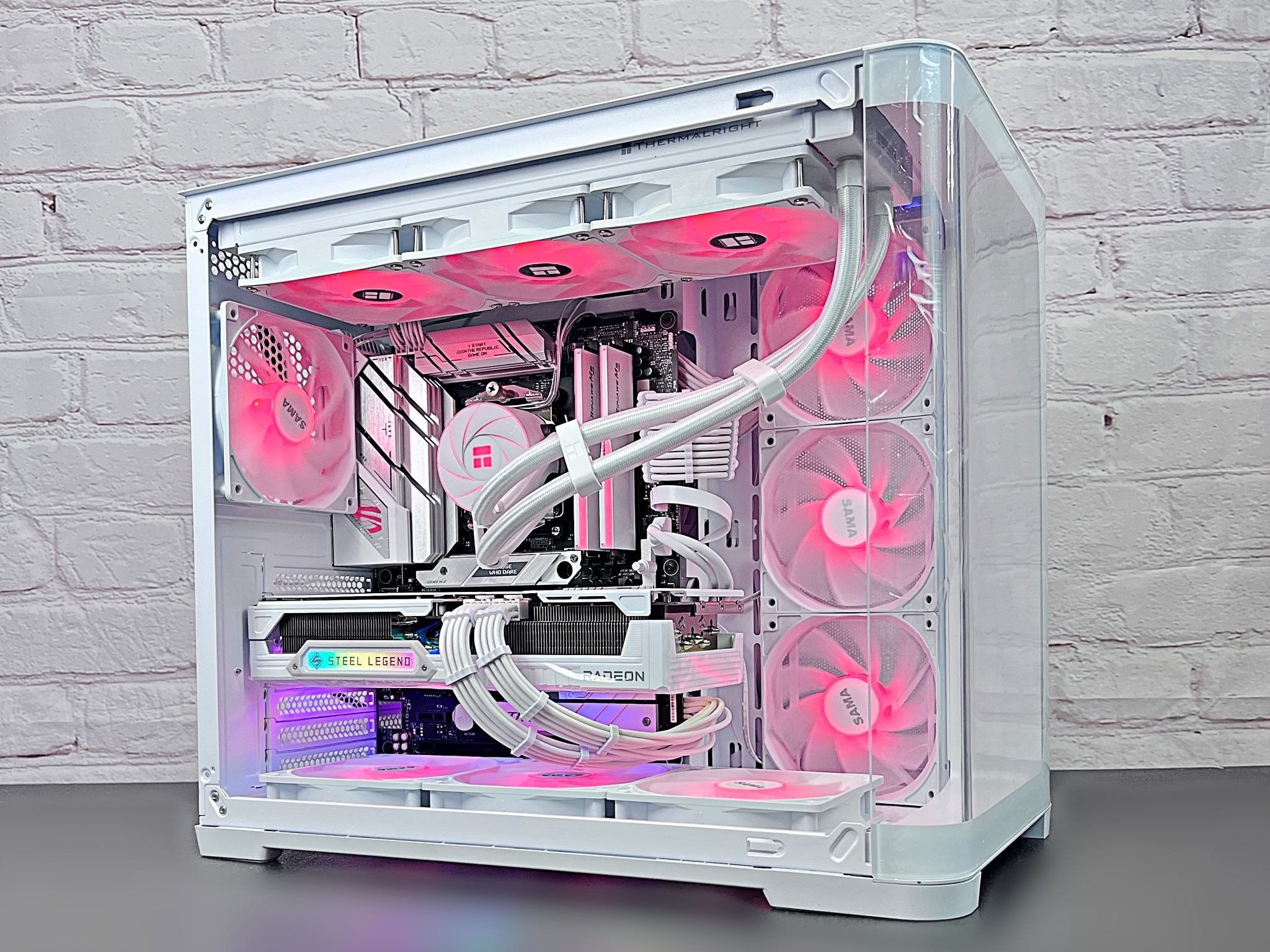 RX 9070 XT Ryzen 7800X3D 32GB DDR5 2TB M.2 Win 11 Pro Gaming PC