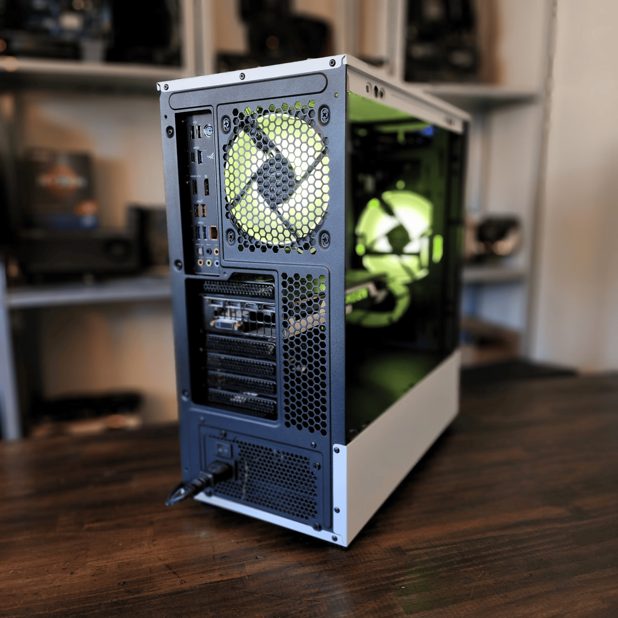 AMD Ryzen 5 3600 // Nvidia GeForce GTX 980 // Corsair Vengeance RGB 16GB 3200MHz