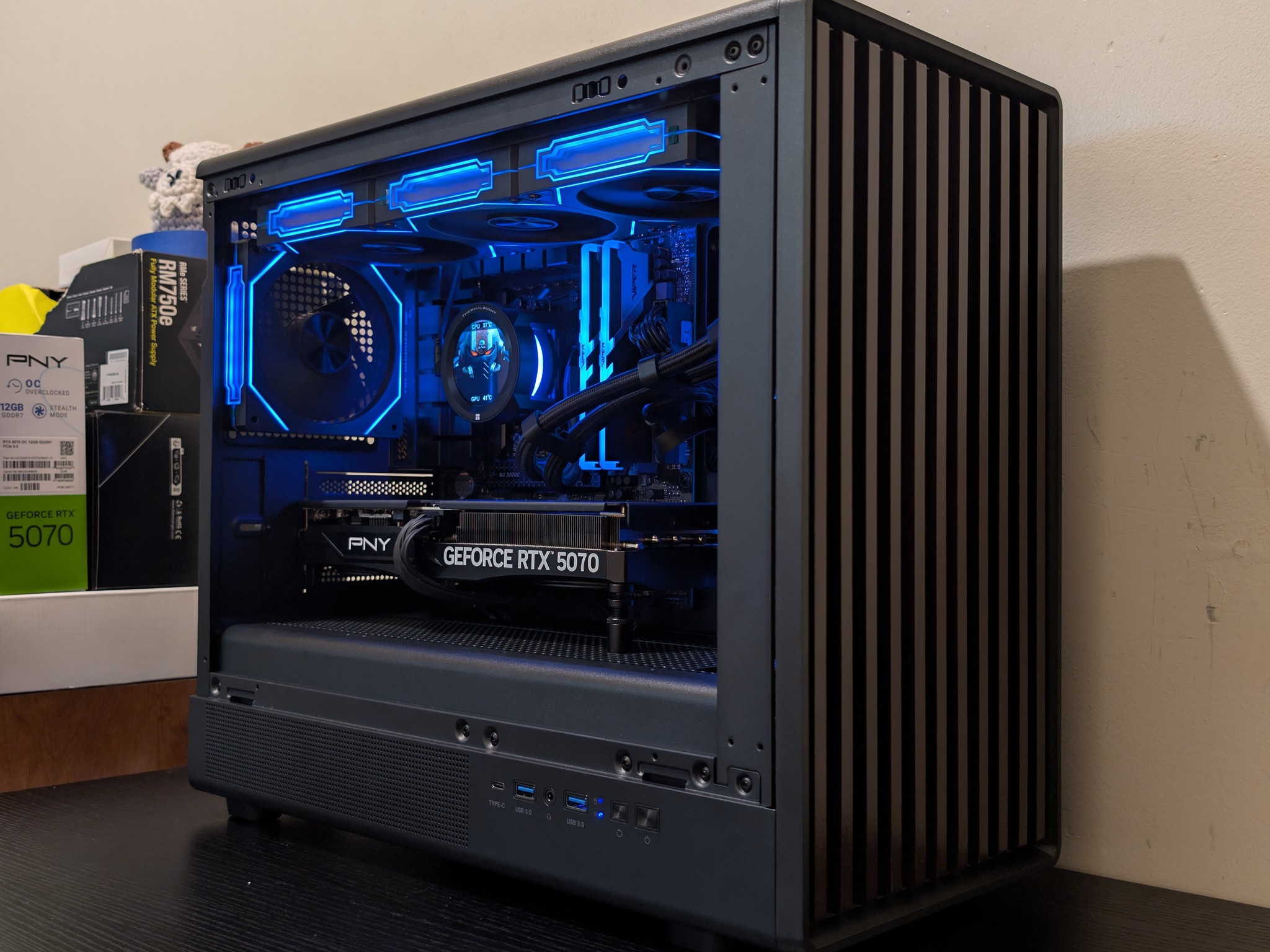 🔥🪵 1440p Gaming Beast | RTX 5070 | Ryzen 7600X | 2TB SSD | 32GB RAM | WiFi 6 & Bluetooth 🪵🔥