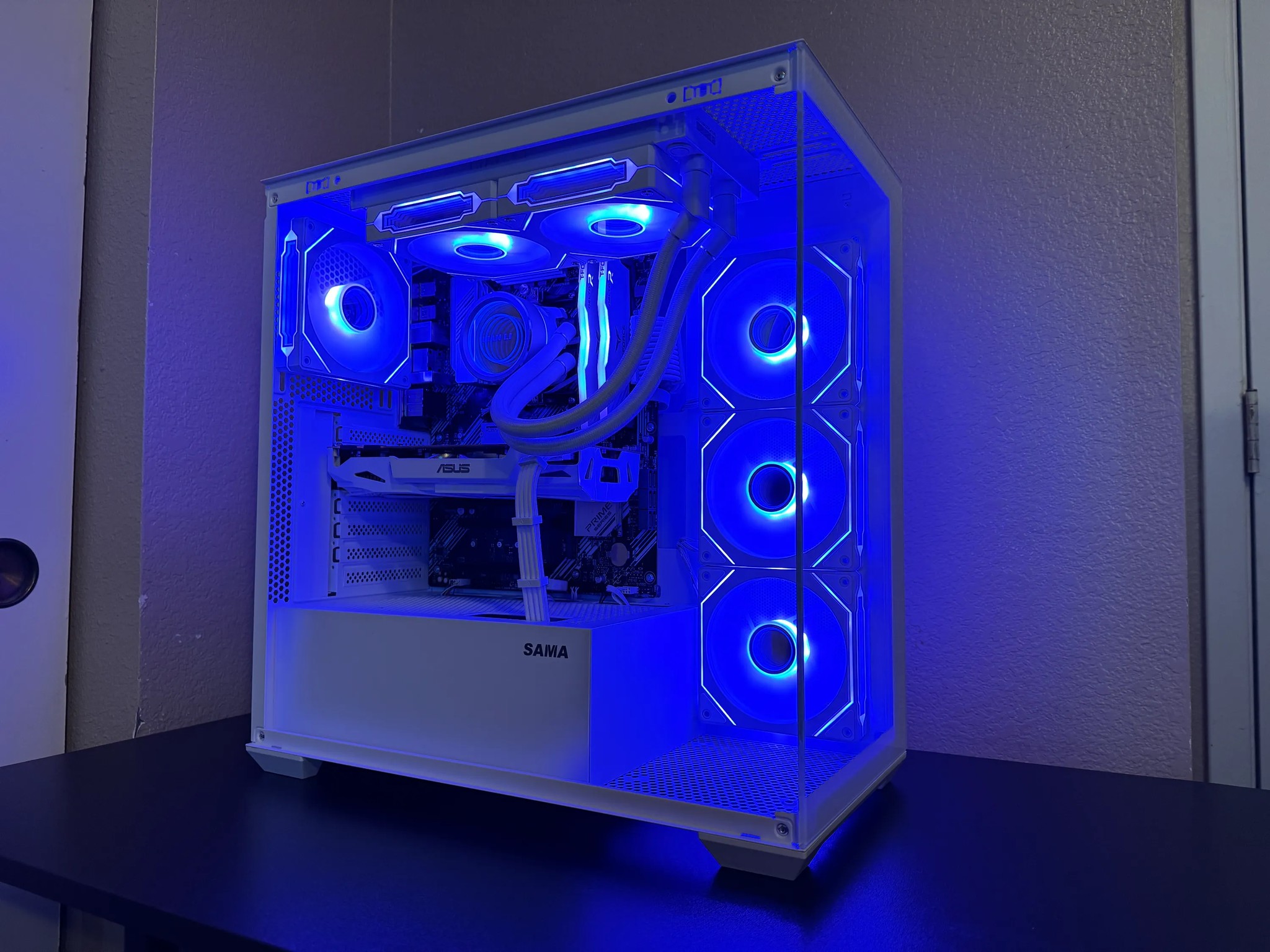 Ryzen 5 3600X | GTX 1070 | 1TB M.2 SSD | 16GB RAM | WiFi & Bluetooth