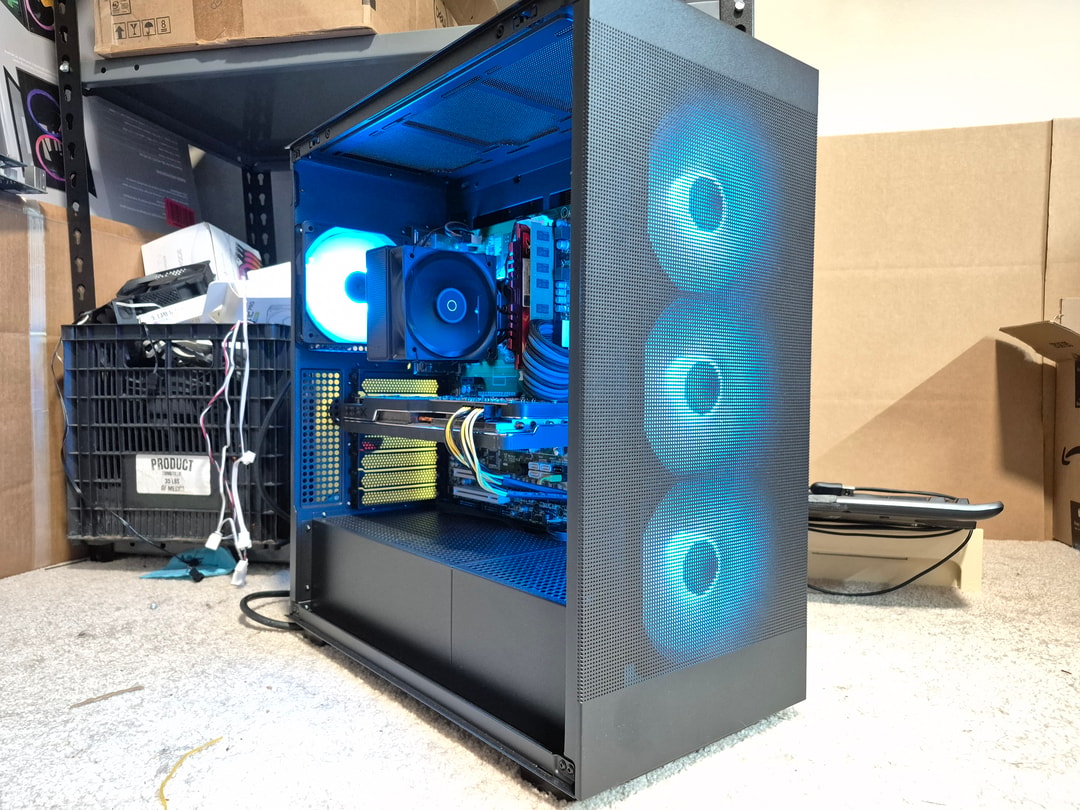 80 FPS Fortnite | i5-4590 , 16GB RAM, 480GB SSD, R9 280 3GB, RGB