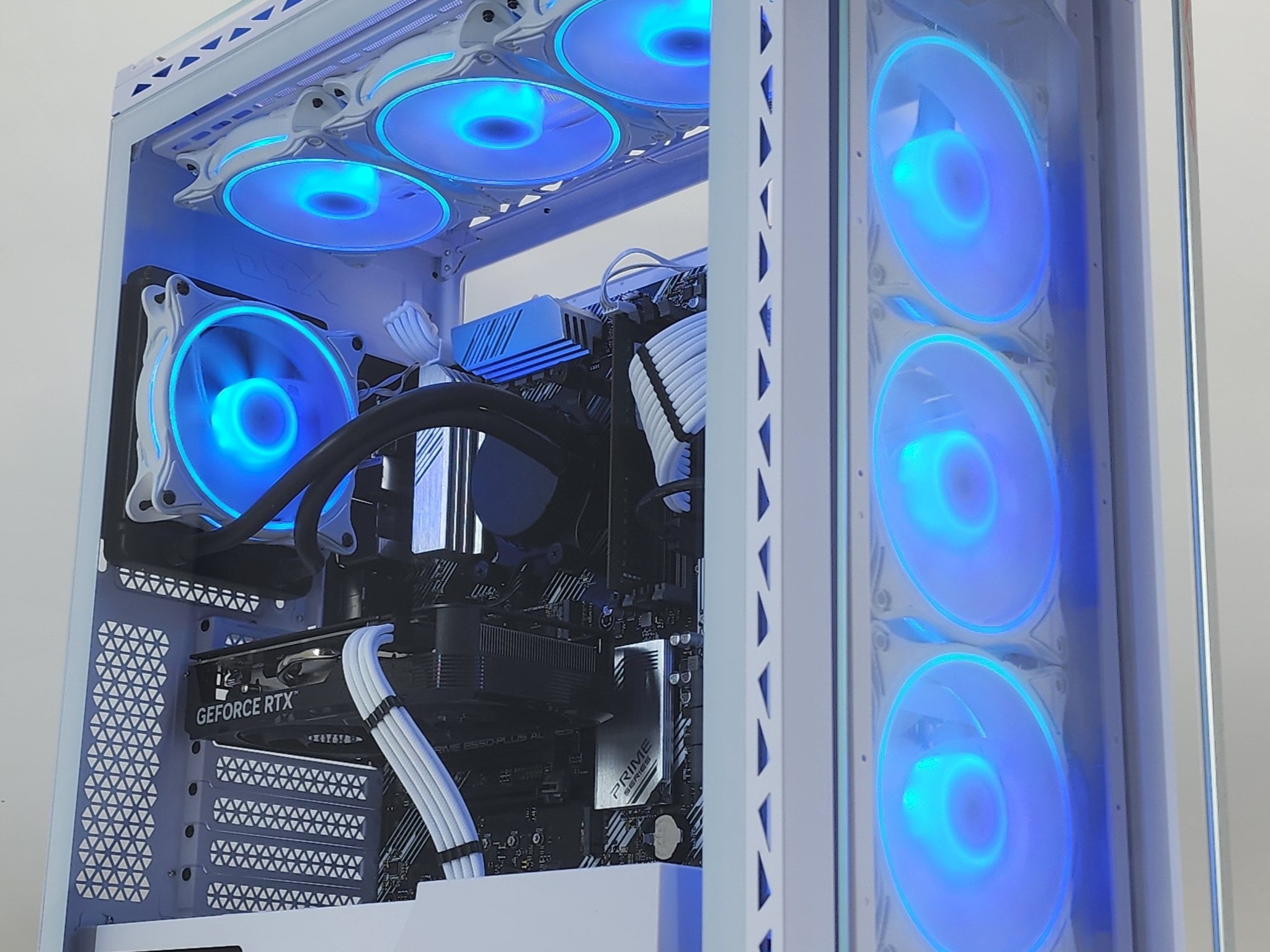 Gaming PC Ryzen 5 5500 16GB RAM 1TB SSD RTX 4060 8GB Windows 11 Computer