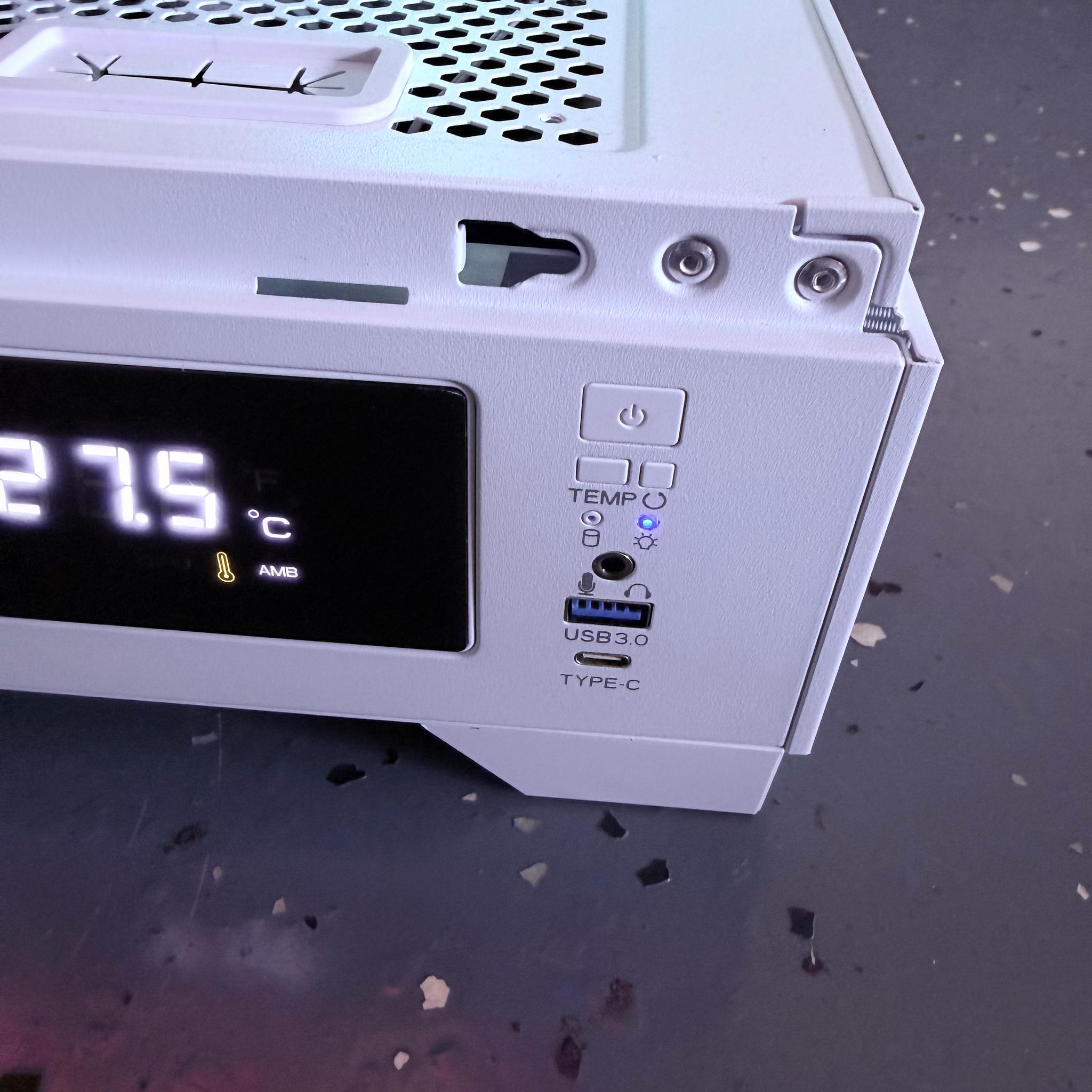 ⚪️"Polar Zenith "⚪️| 4k Gaming | RTX 4070 Ti Super 16GB | Ryzen 5 7600 | 32B DDR5 Ram | 2TB NVMe