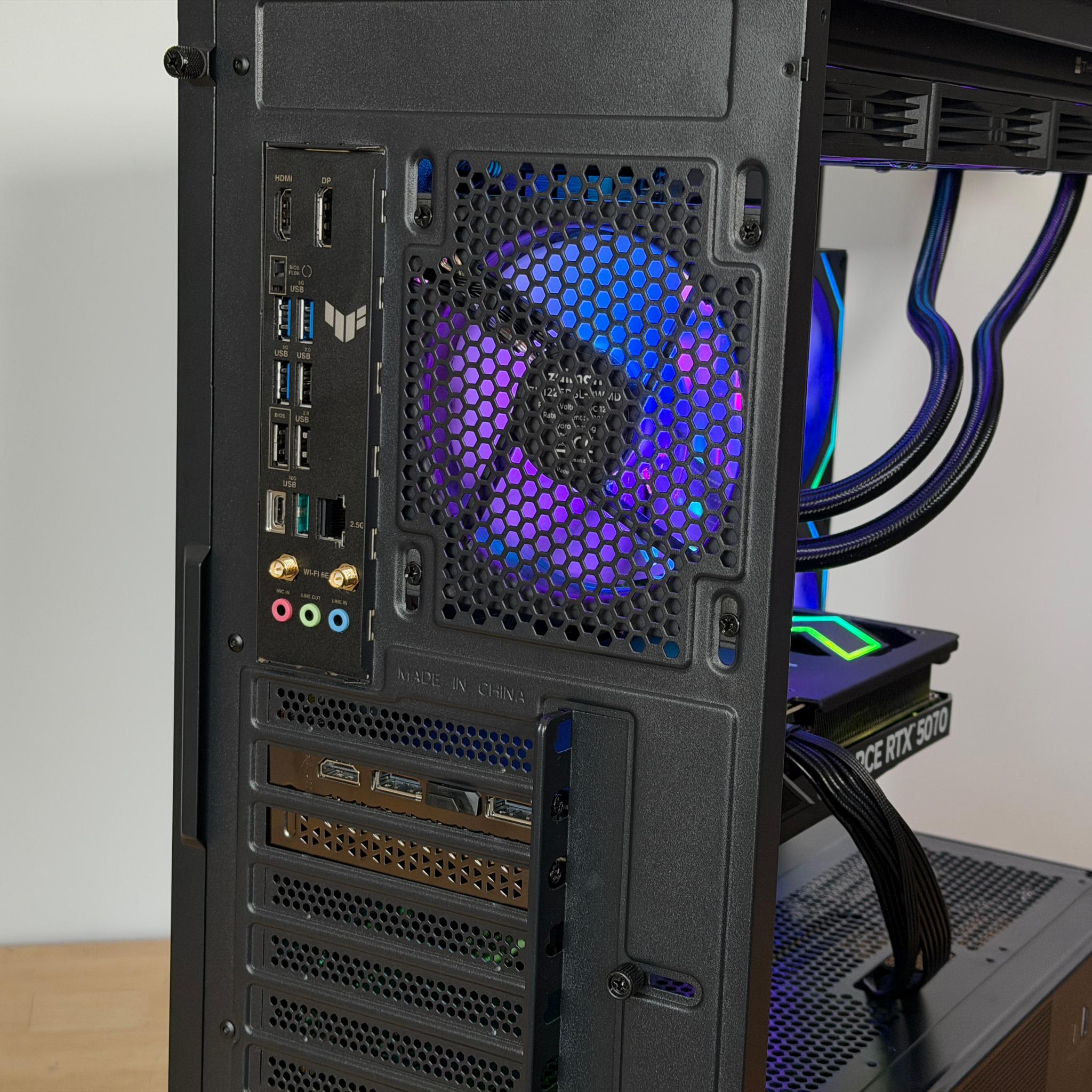 RTX 5070 Ryzen 7 7800x3d Gaming PC